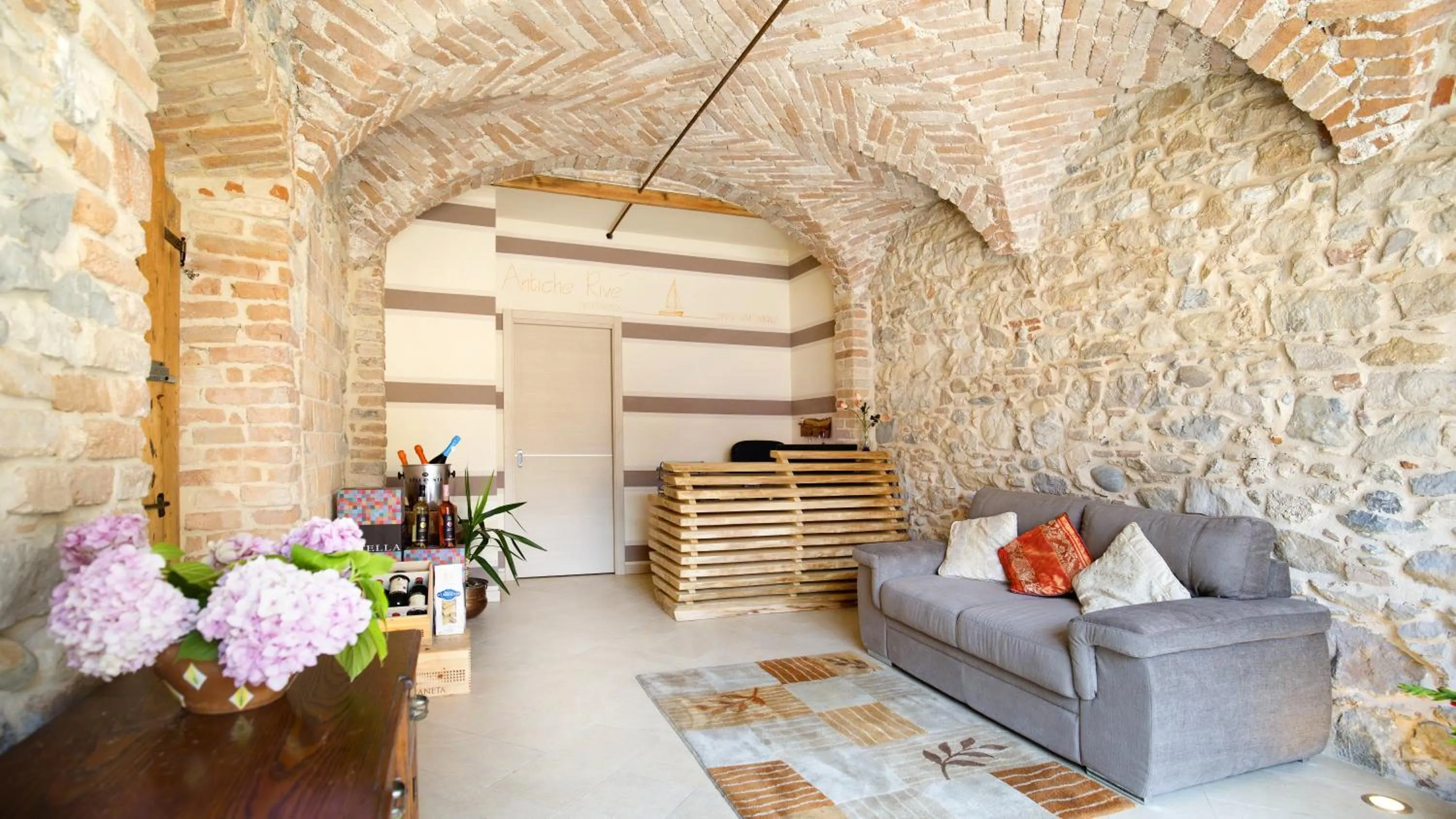 Lobby or reception in Antiche Rive Holidays Apartments