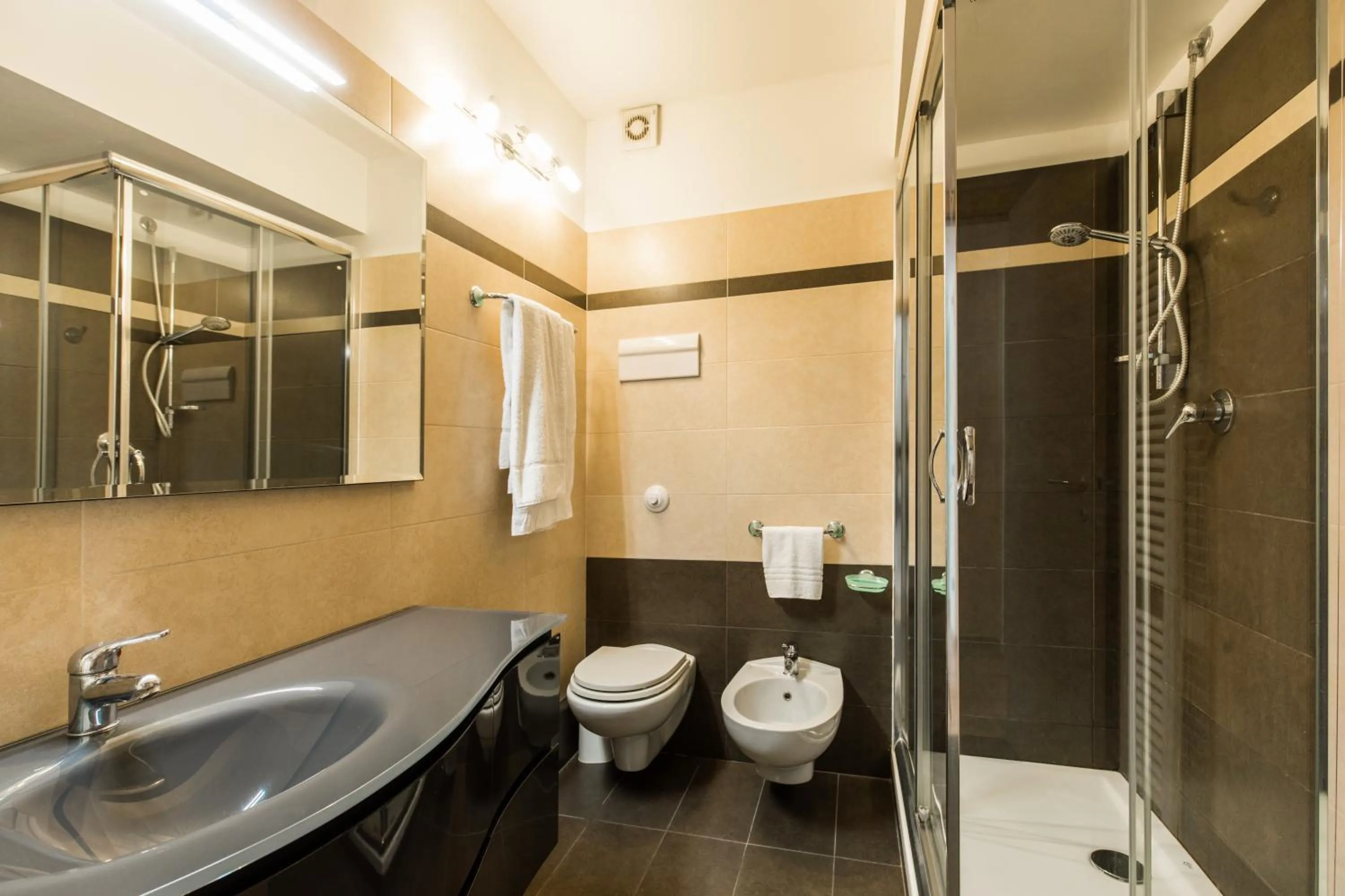Shower in Antiche Rive Holidays Apartments