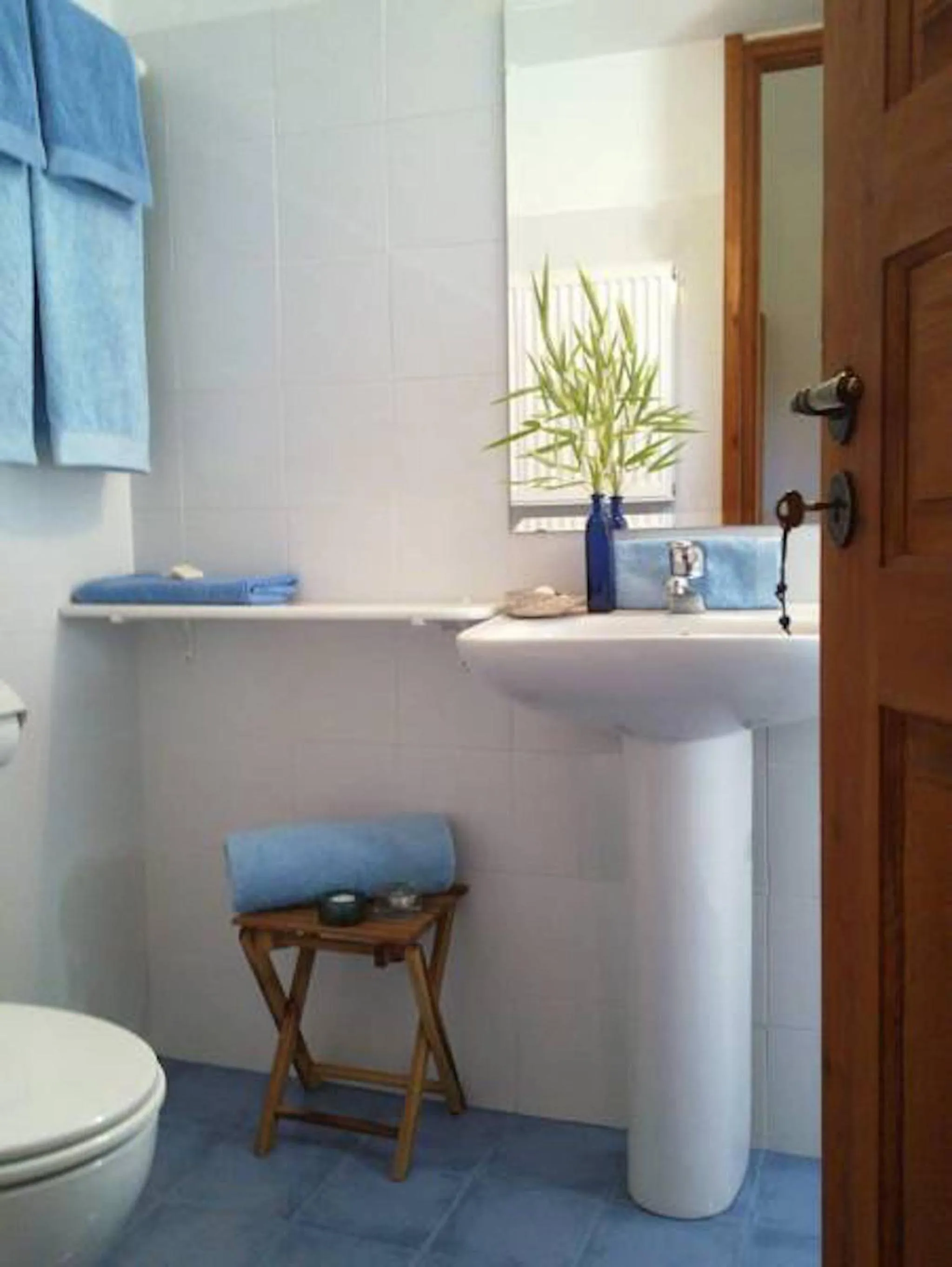 Shower in Helicon Muses Friendly Mountain B&B Guesthouse