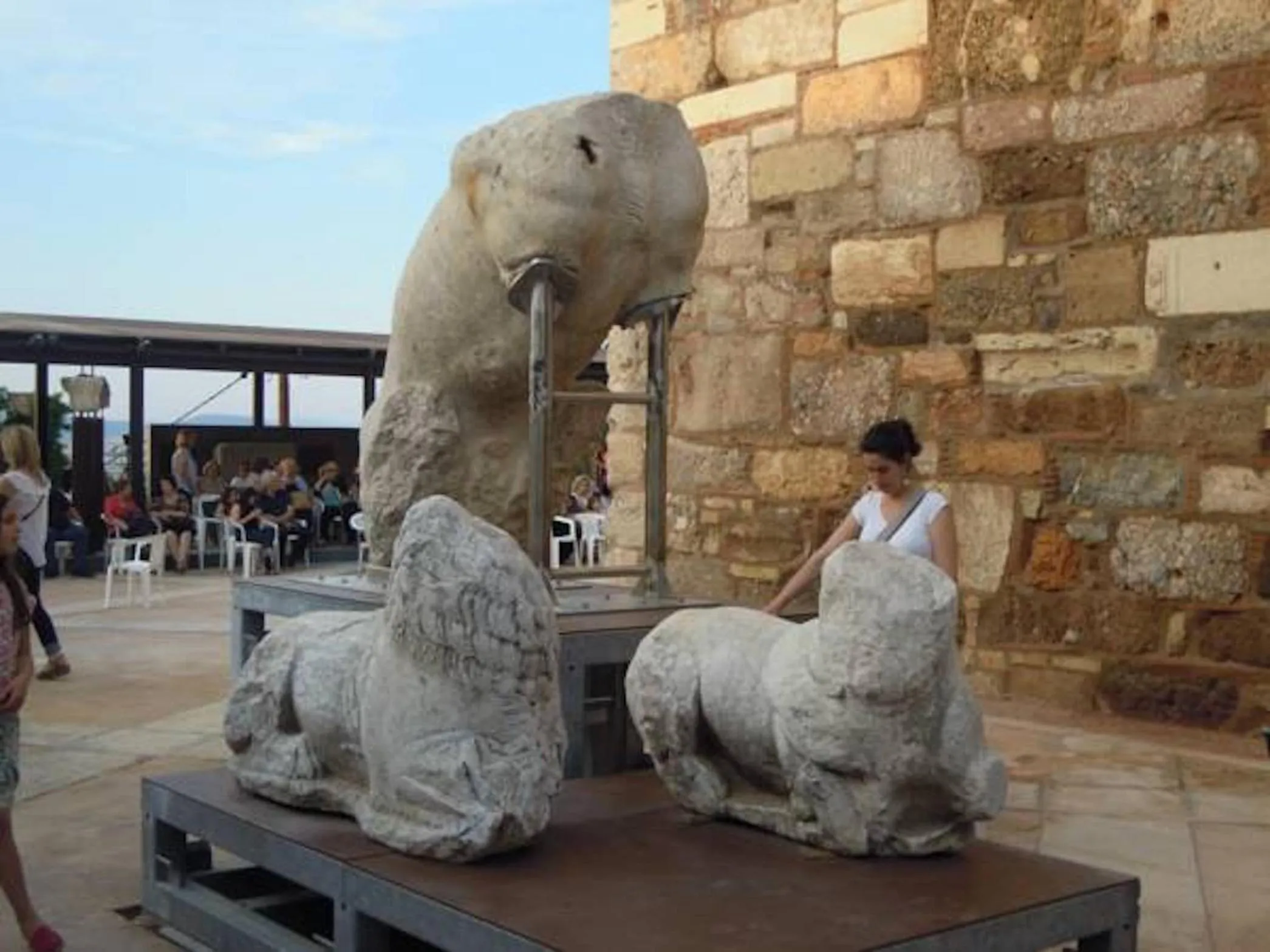 Entertainment in Helicon Muses Friendly Mountain B&B Guesthouse