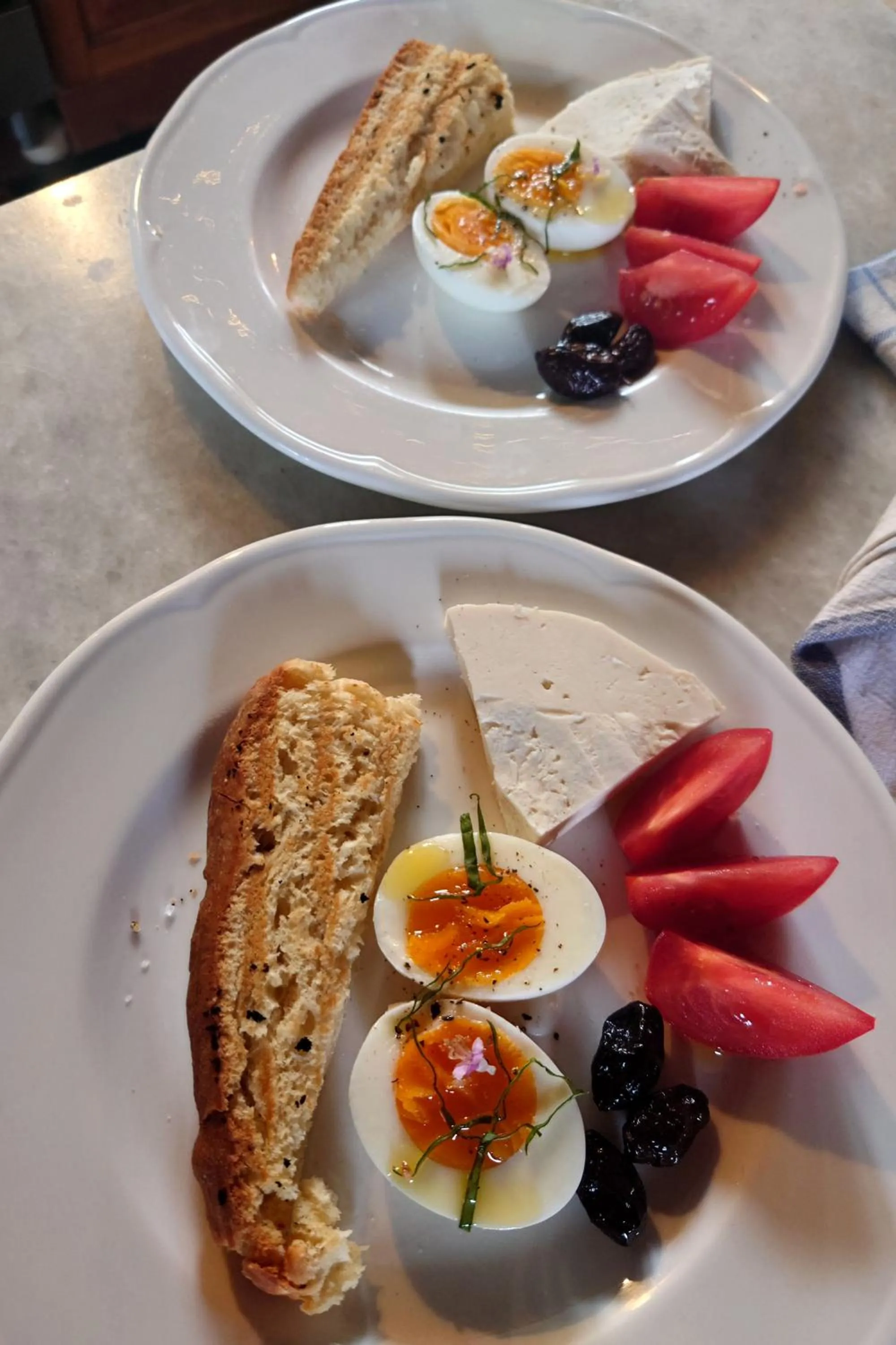 Food in Helicon Muses Friendly Mountain B&B Guesthouse