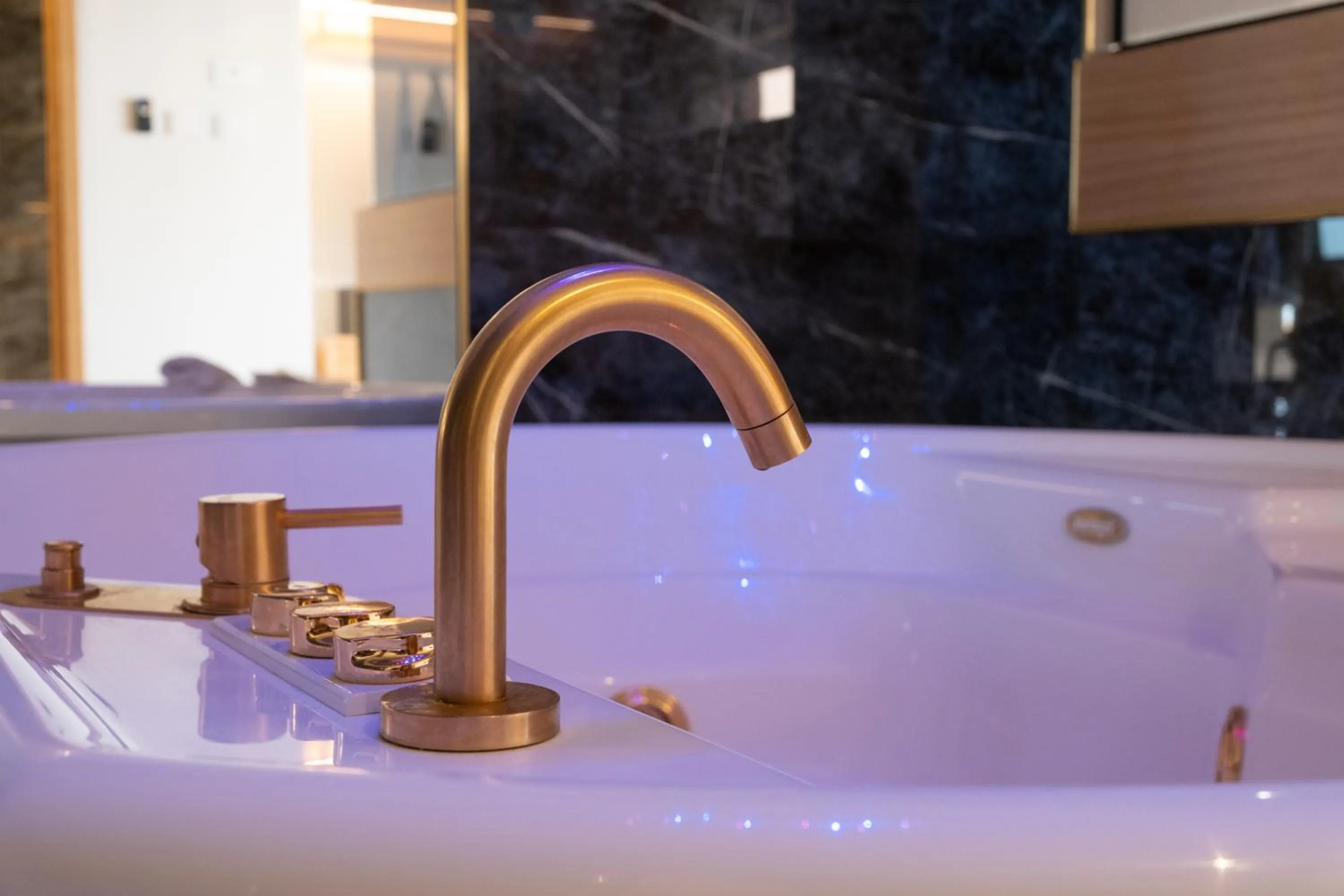 Hot Tub in 501 Hotel