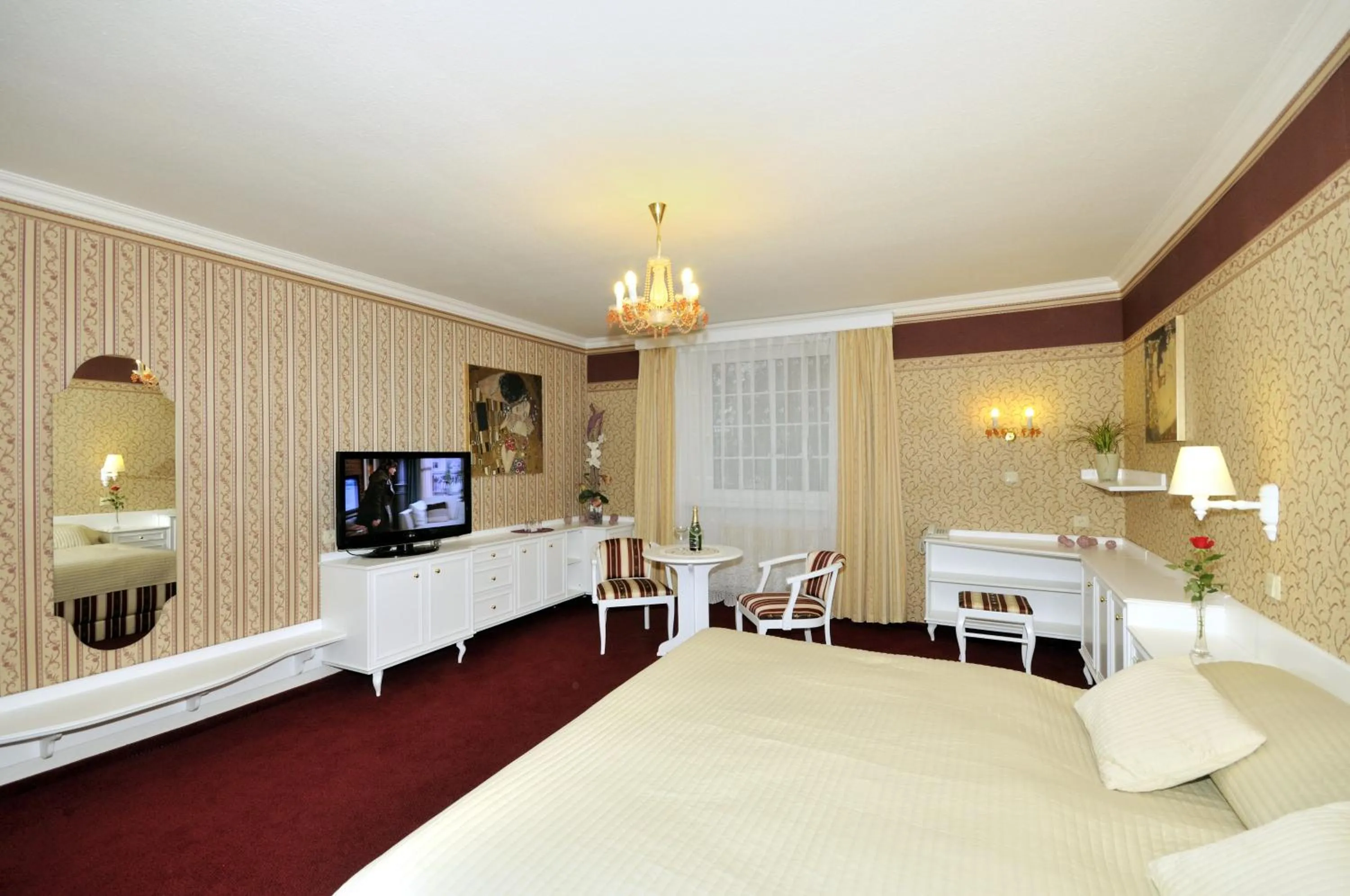 Decorative detail, Bed in Hotel Ostrov