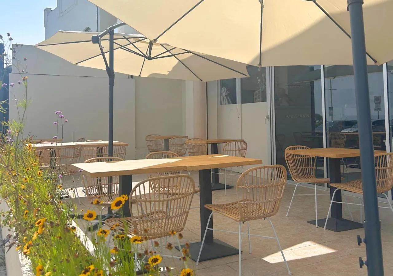 Restaurant/places to eat in Hôtel Le Carnon