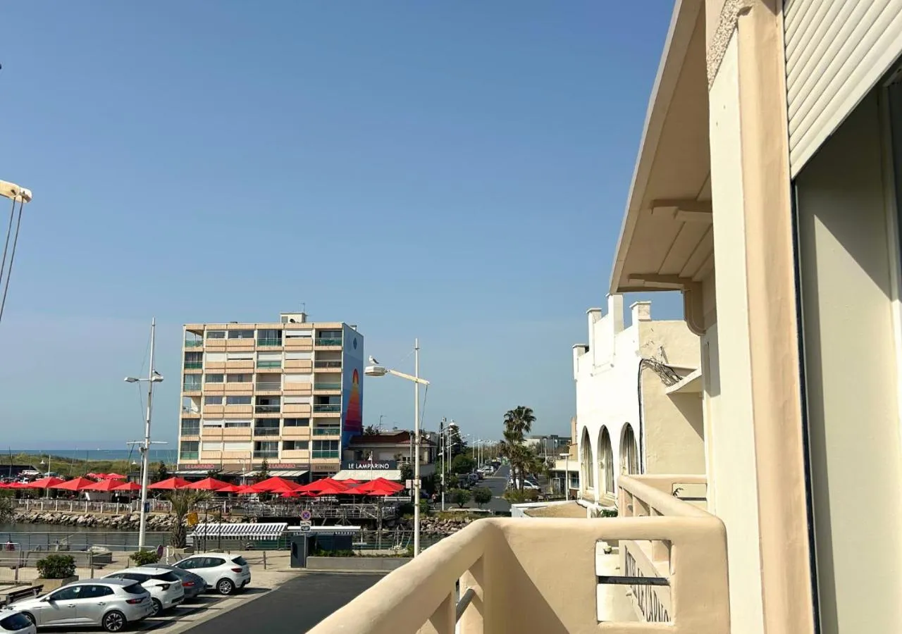 Property building in Hôtel Le Carnon