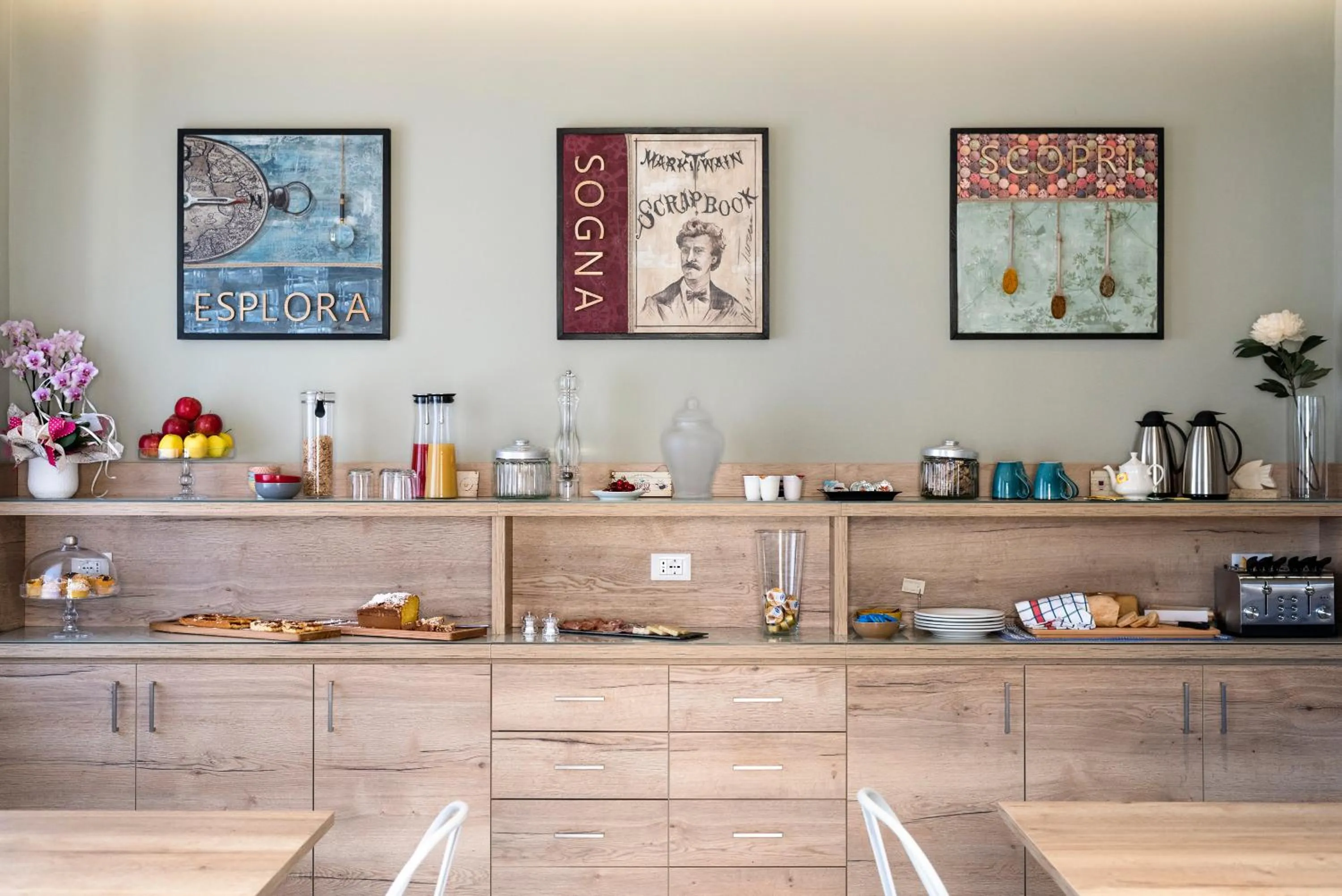 Breakfast in MARCONI 1935