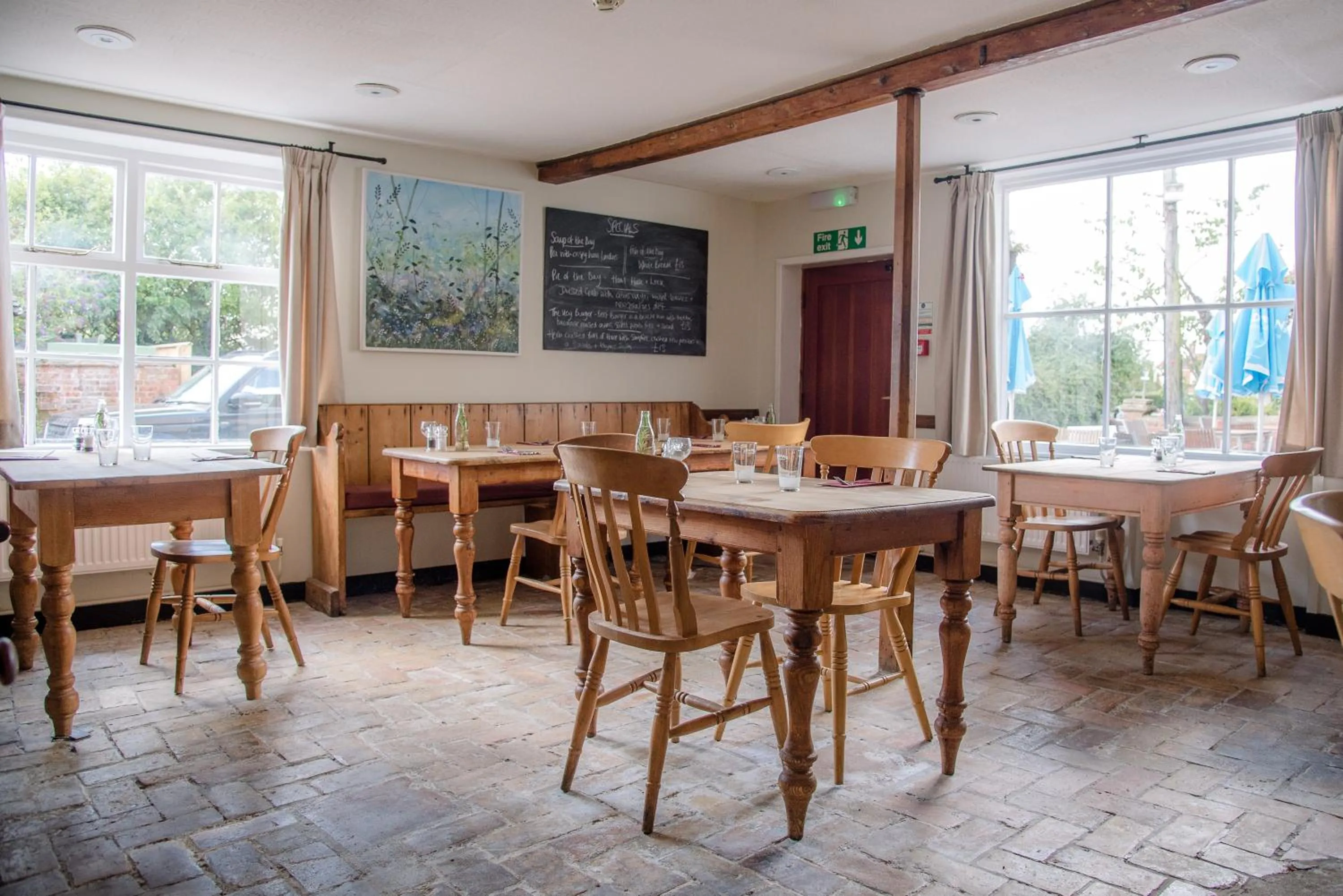 Dining area in The Golden Key