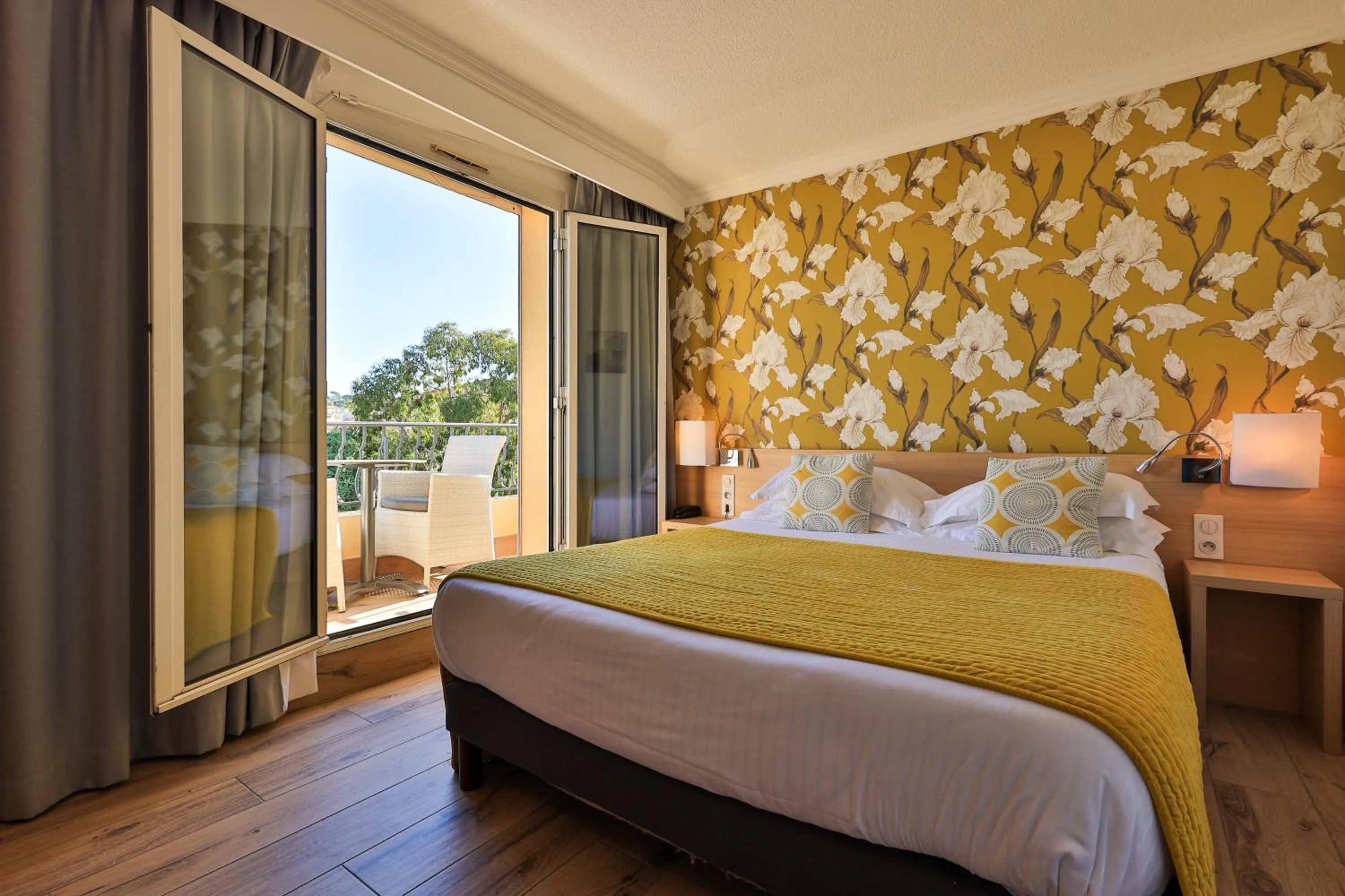 View (from property/room), Bed in Le Petit Prince