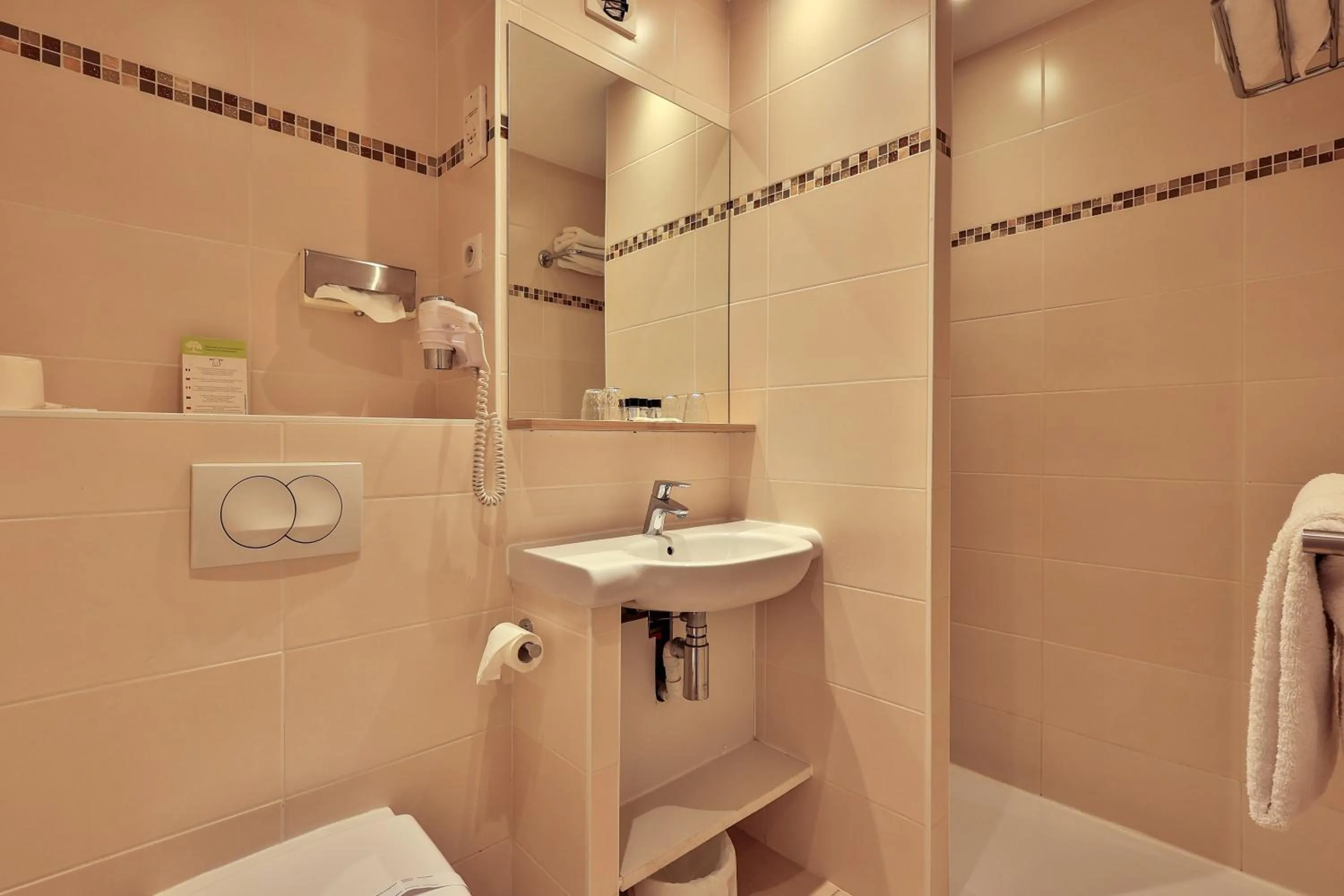 Bathroom in Le Petit Prince