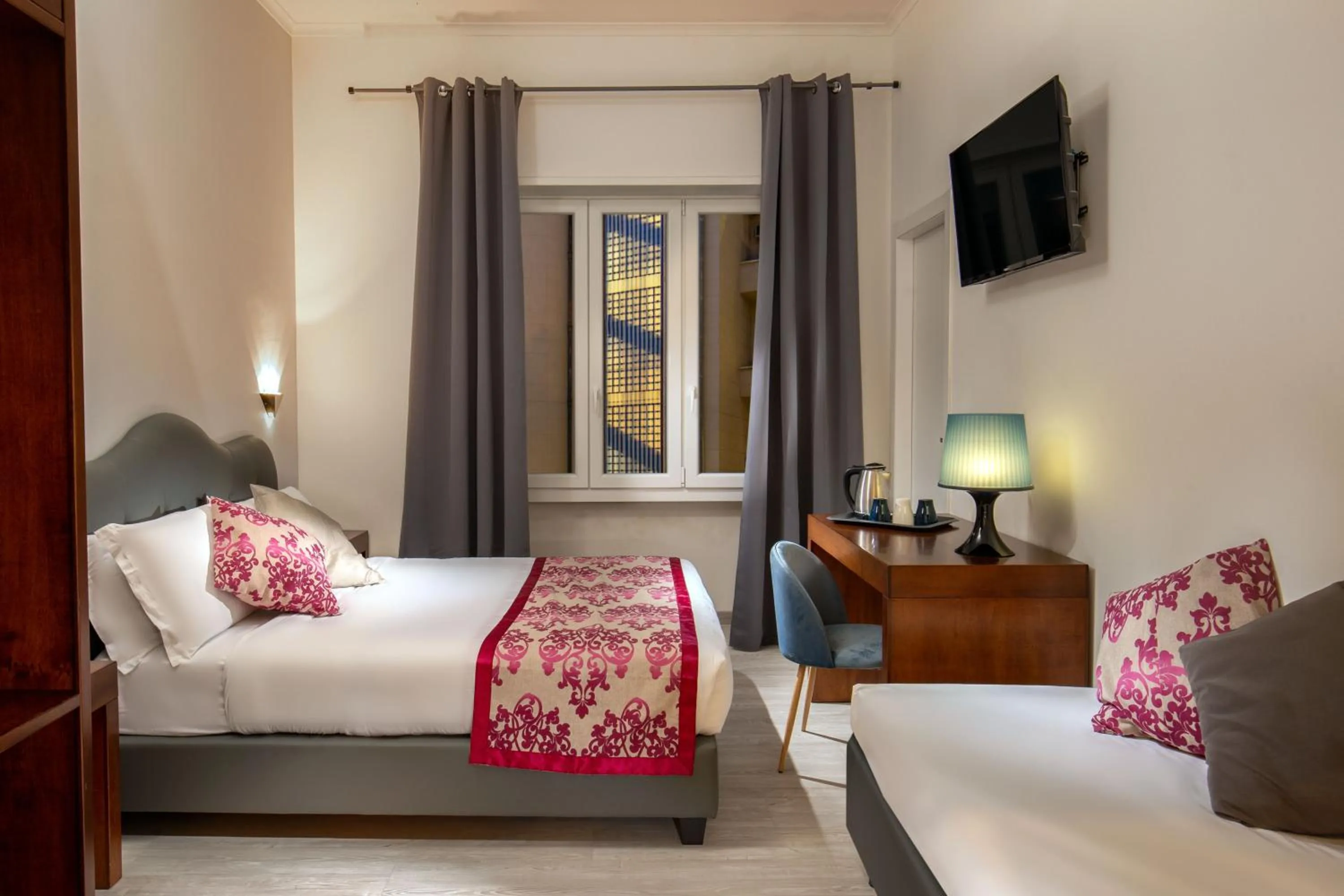 Photo of the whole room, Bed in Prima Guest House Collection