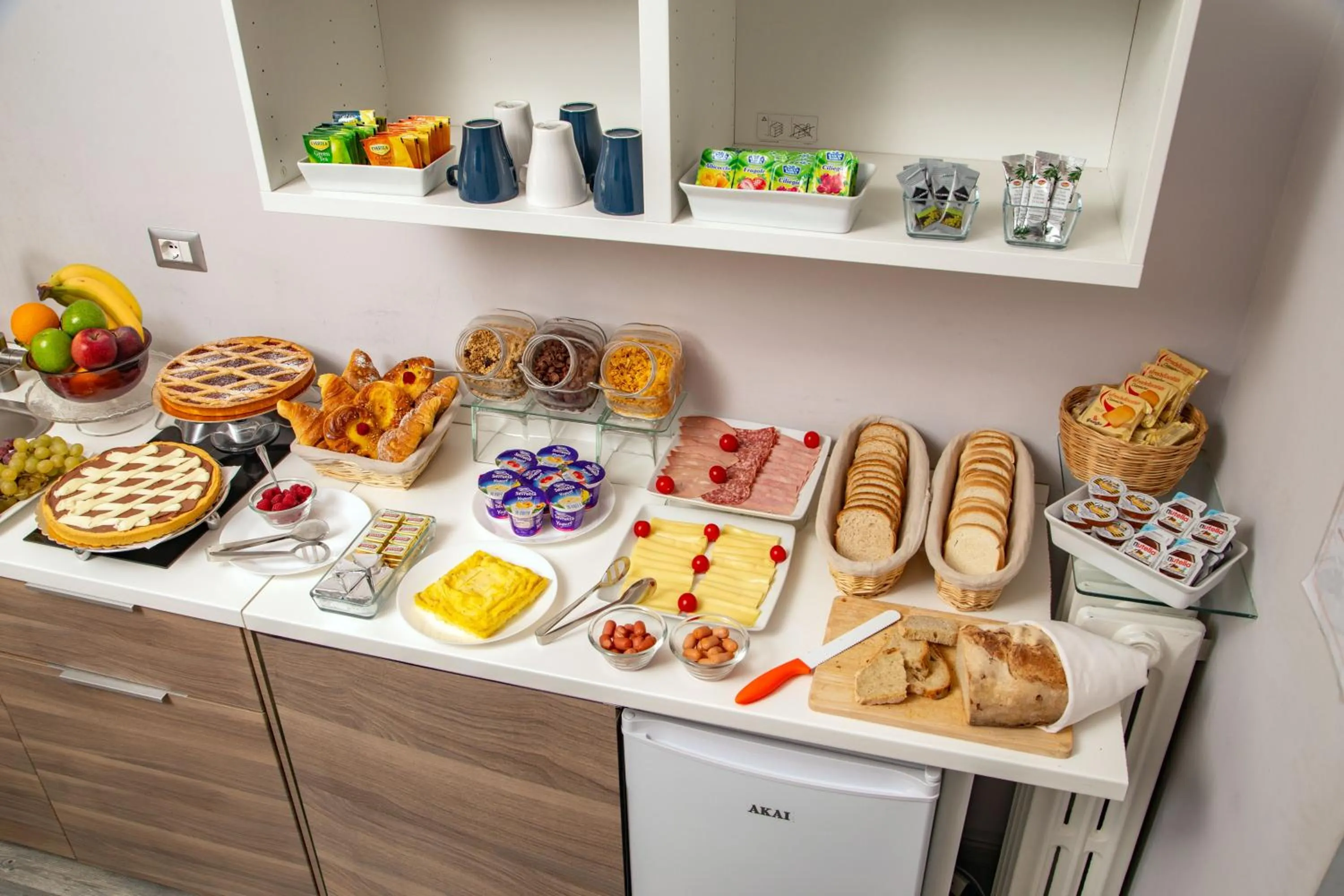 Food and drinks in Prima Guest House Collection