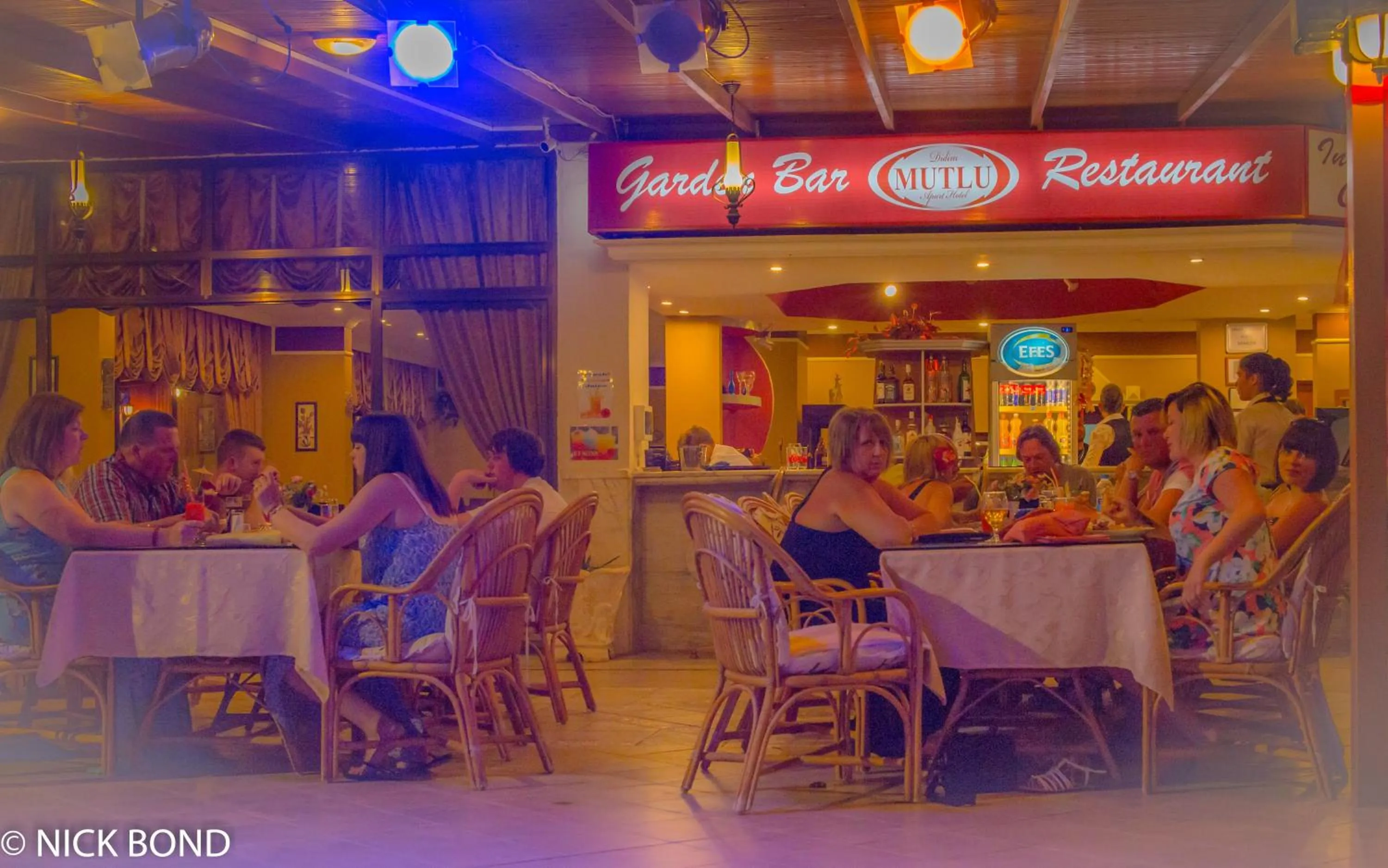 Restaurant/places to eat in Mutlu Hotel