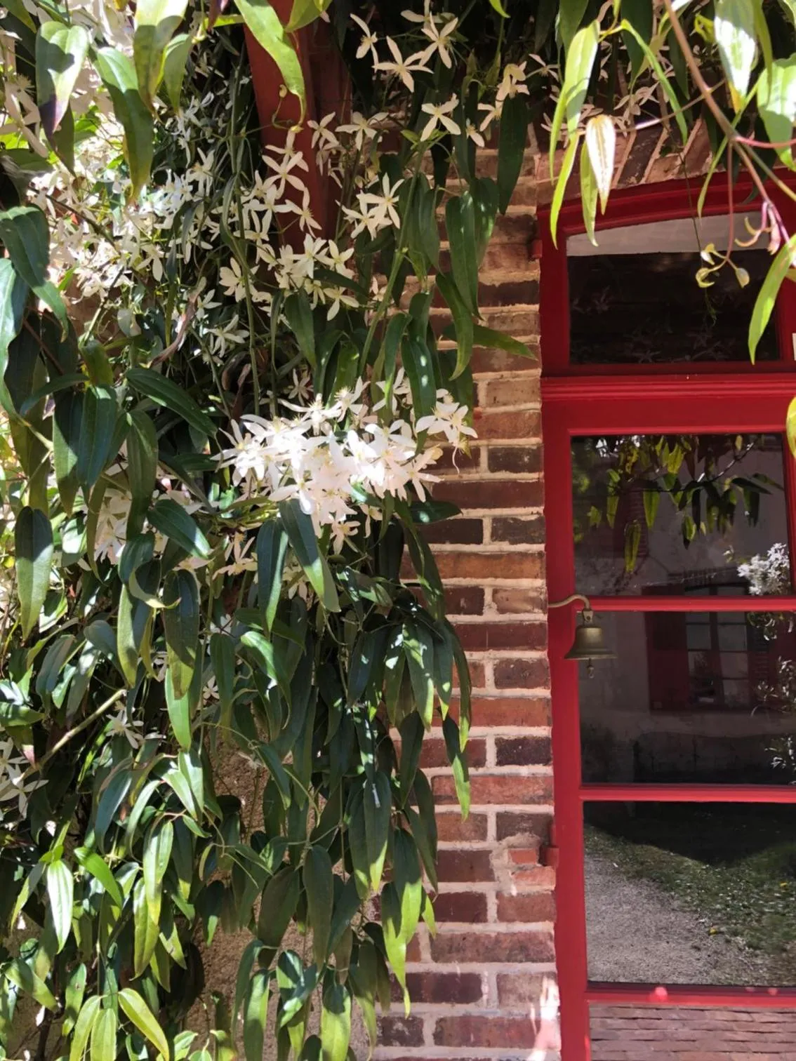 Property building in Art House Domaine de l'Ocrerie