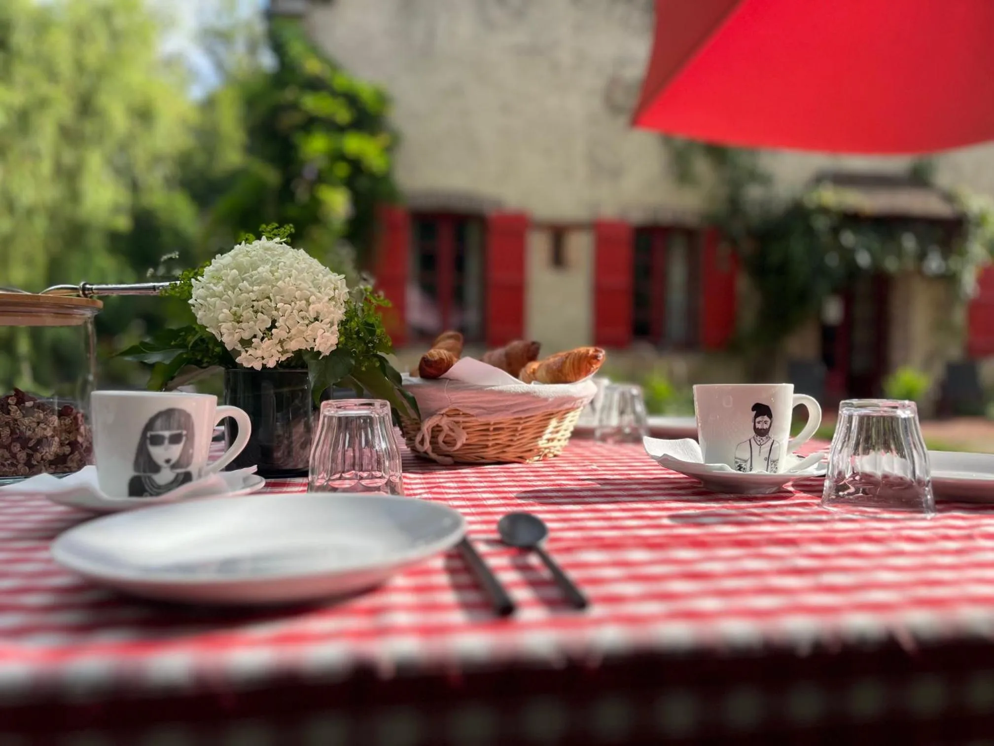 Garden in Art House Domaine de l'Ocrerie
