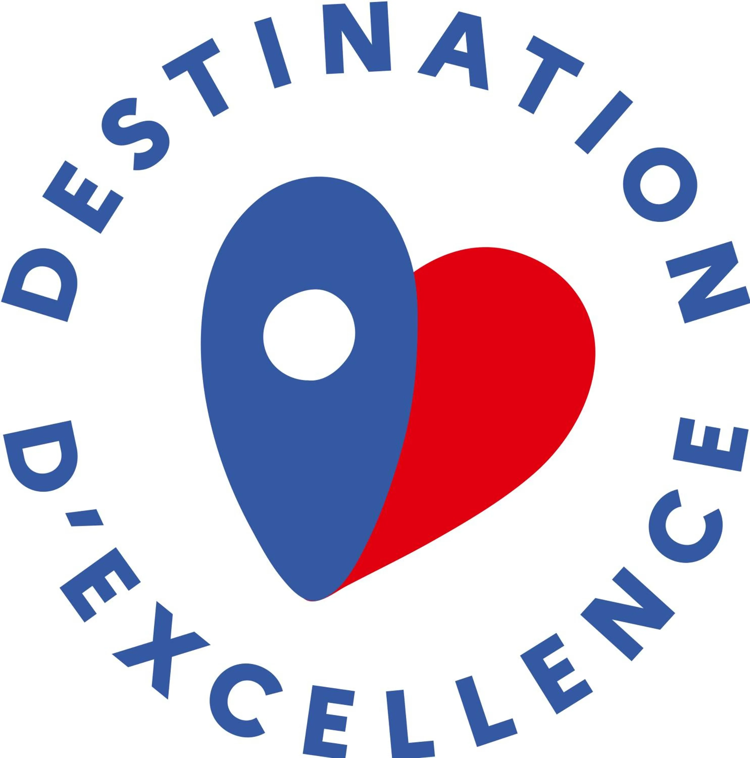 Property building in Art House Domaine de l'Ocrerie