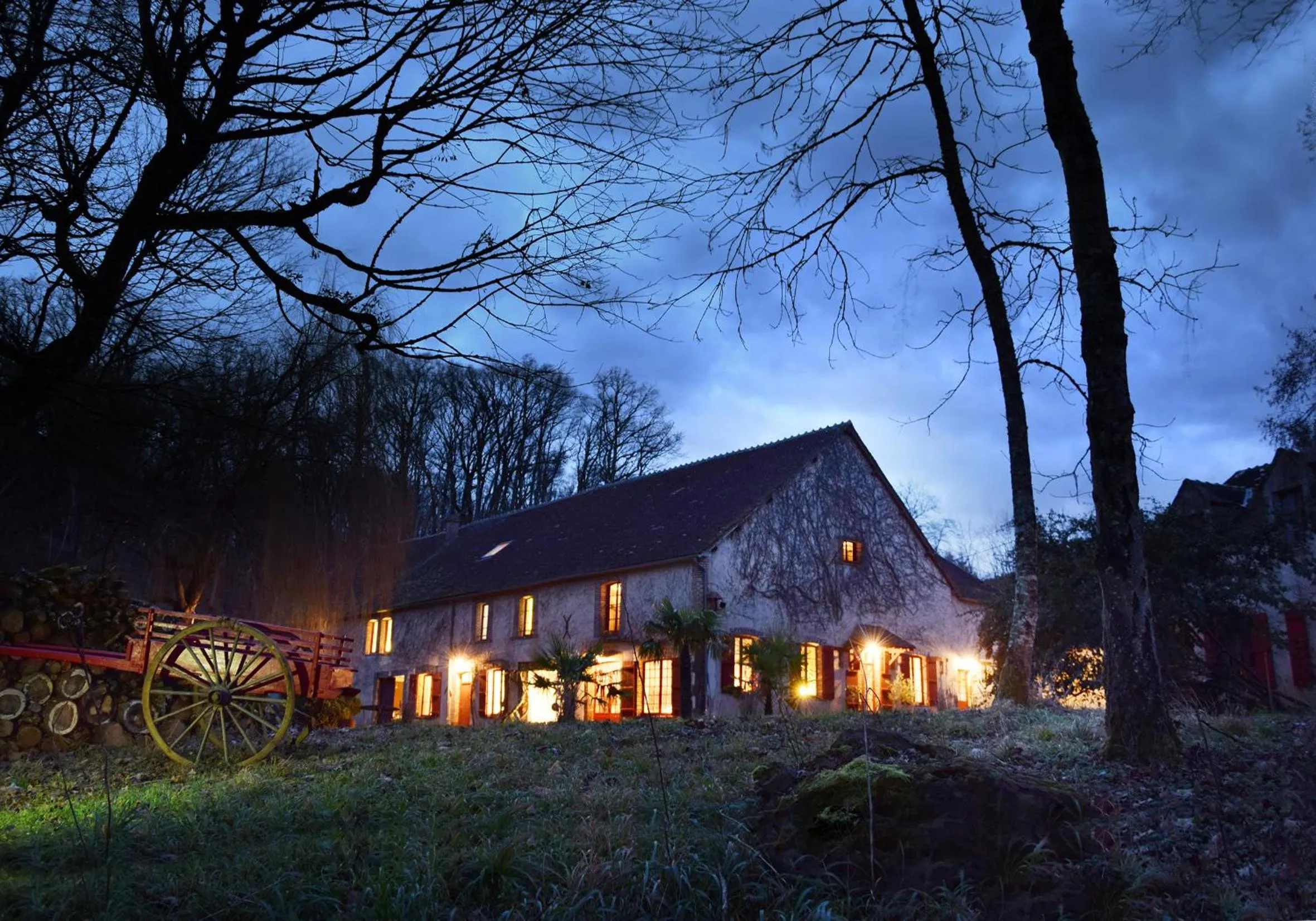 Property building in Art House Domaine de l'Ocrerie