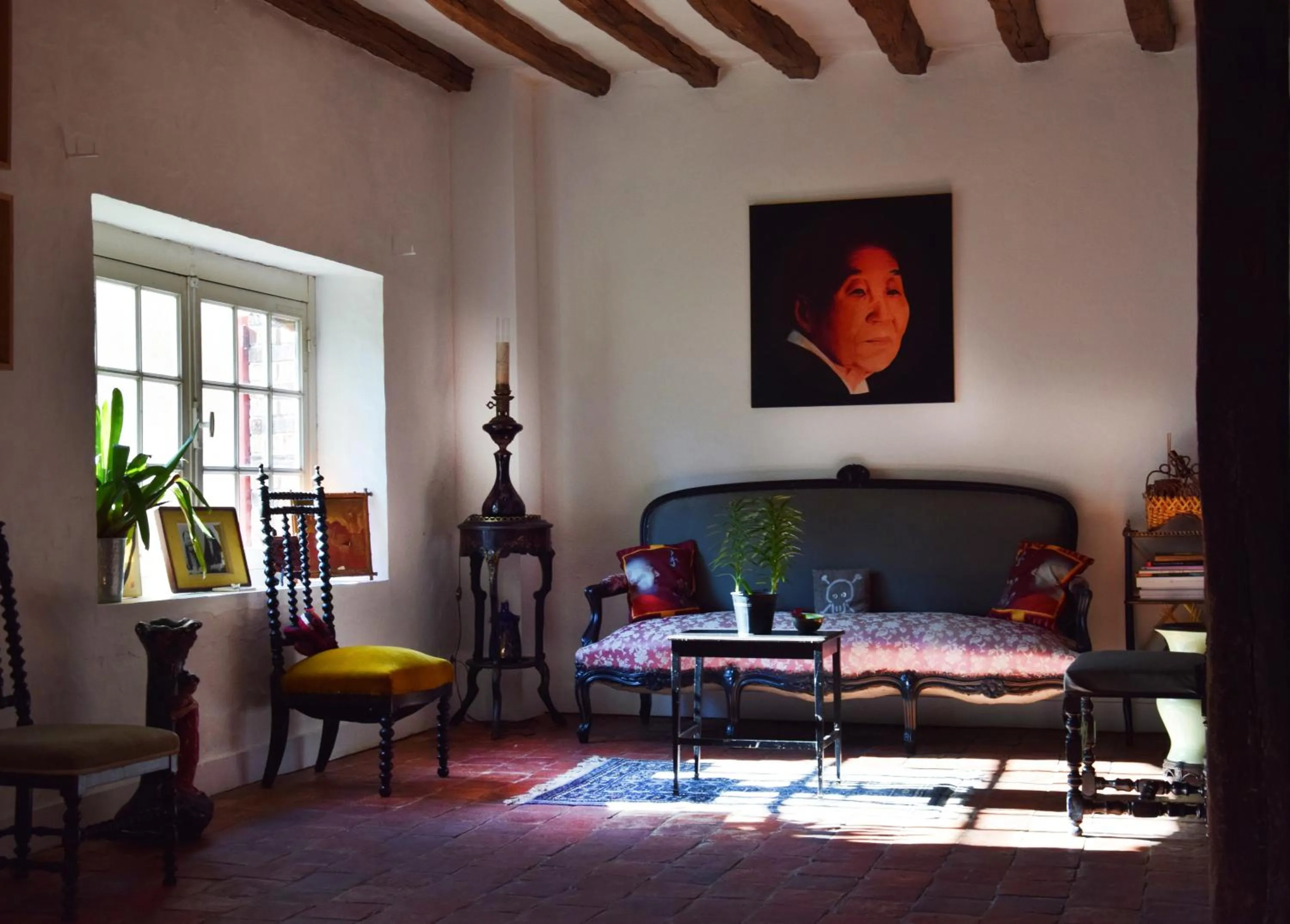 Lounge or bar in Art House Domaine de l'Ocrerie