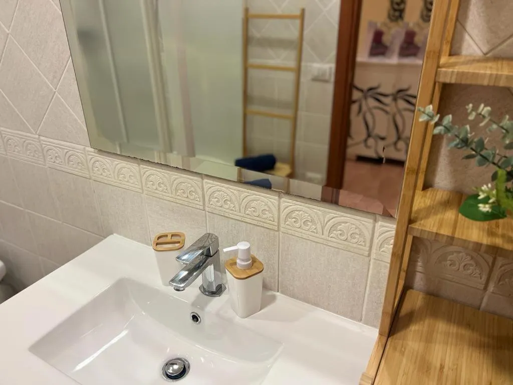 Shower in Juliette Rooms