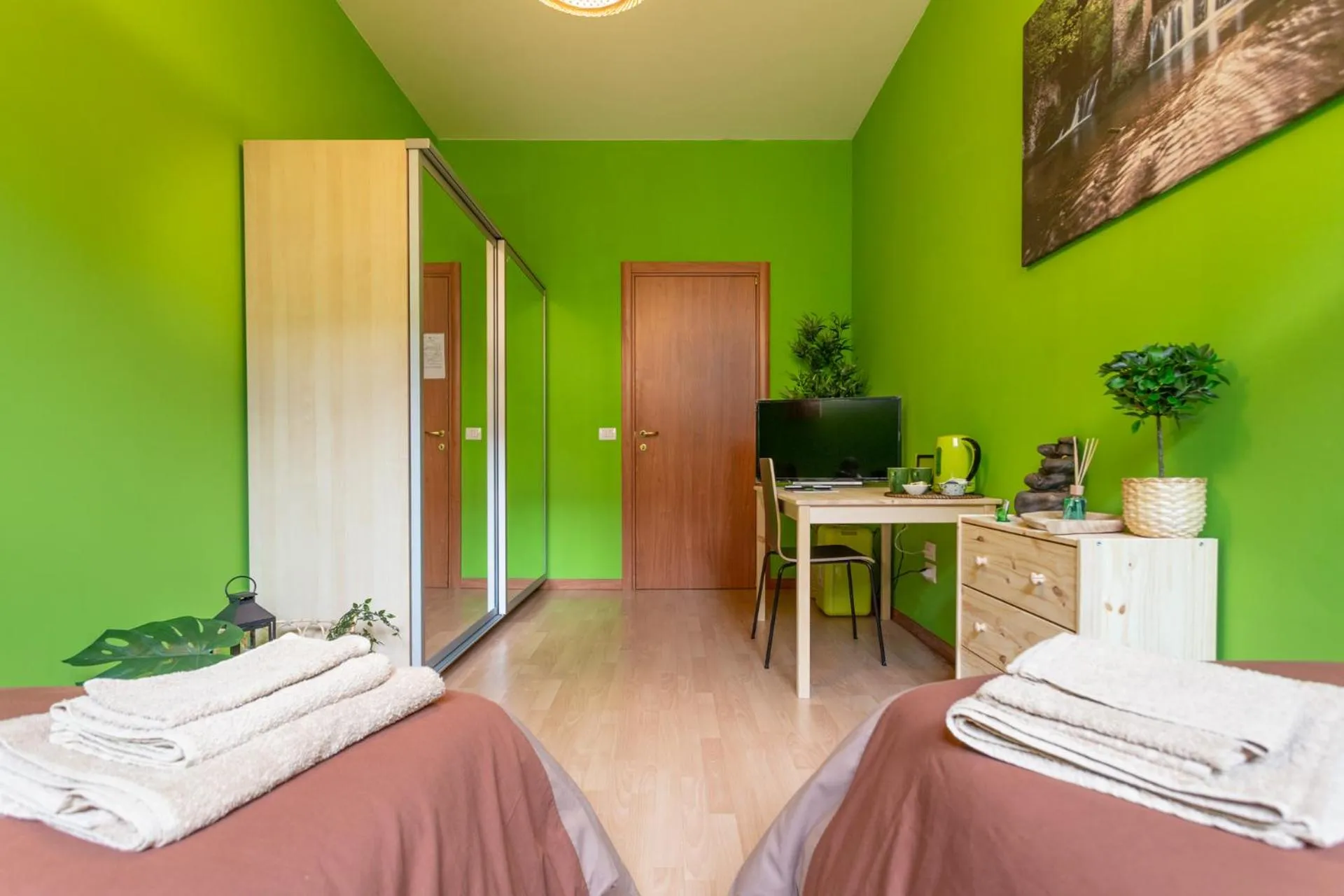 Bed in Juliette Rooms