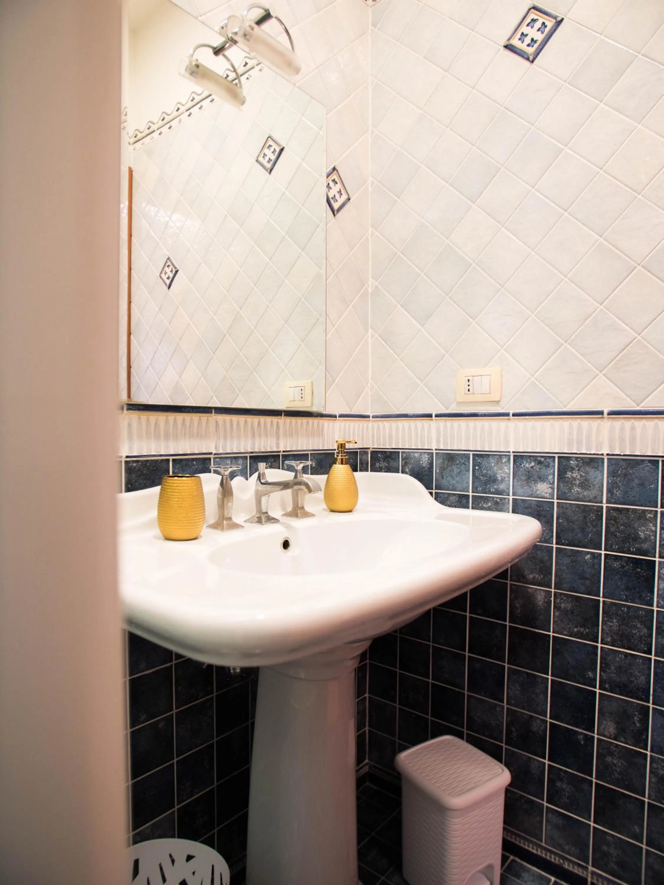 Shower in Juliette Rooms