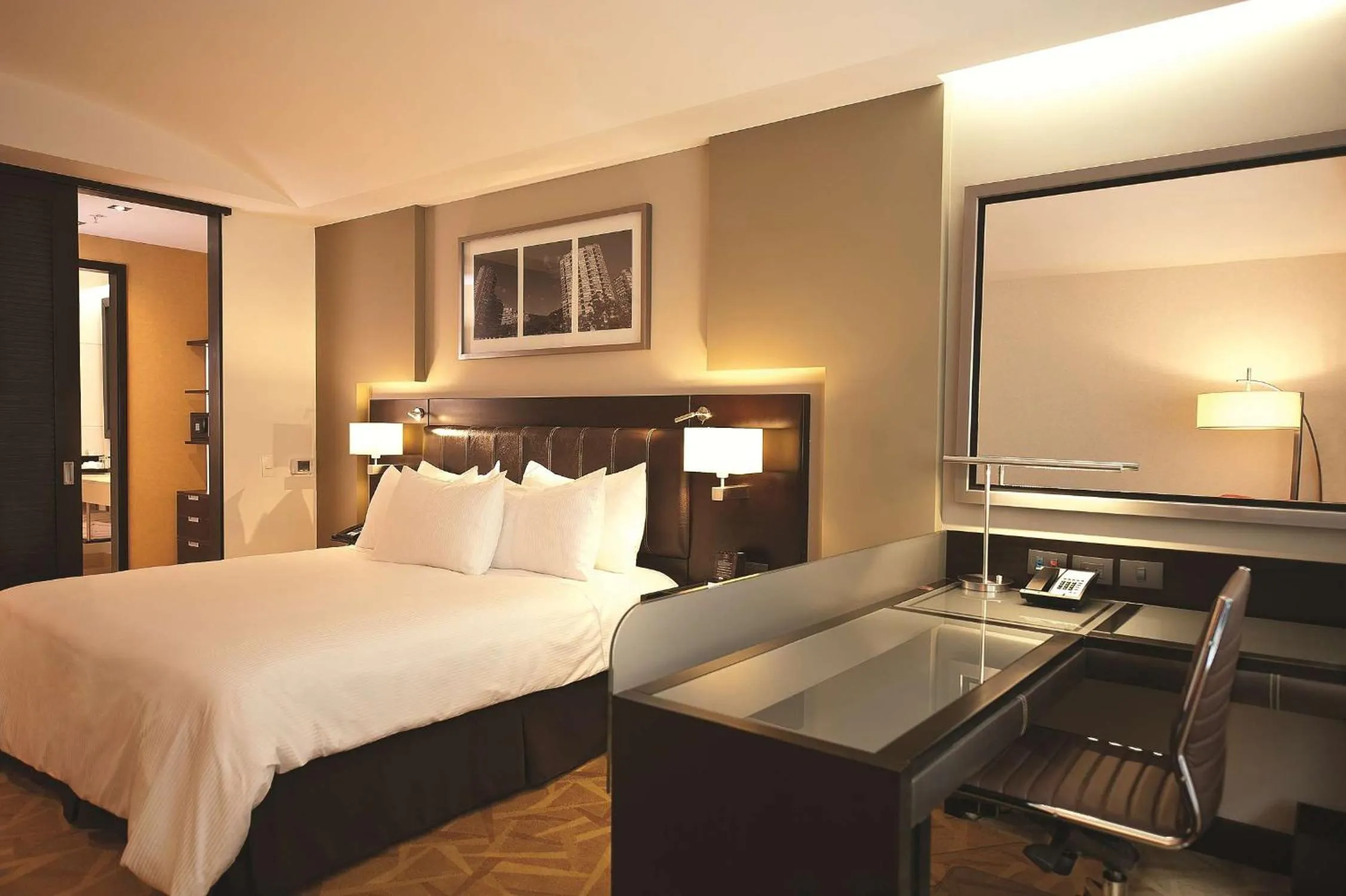 Bed in Hilton Bogotá