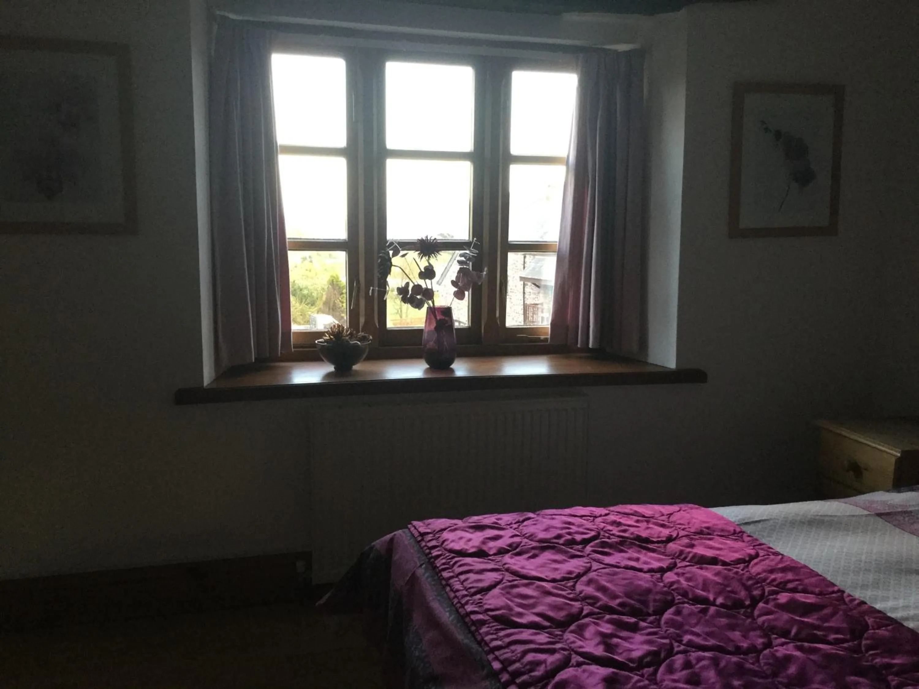 Bedroom, Bed in Coombe House B&B