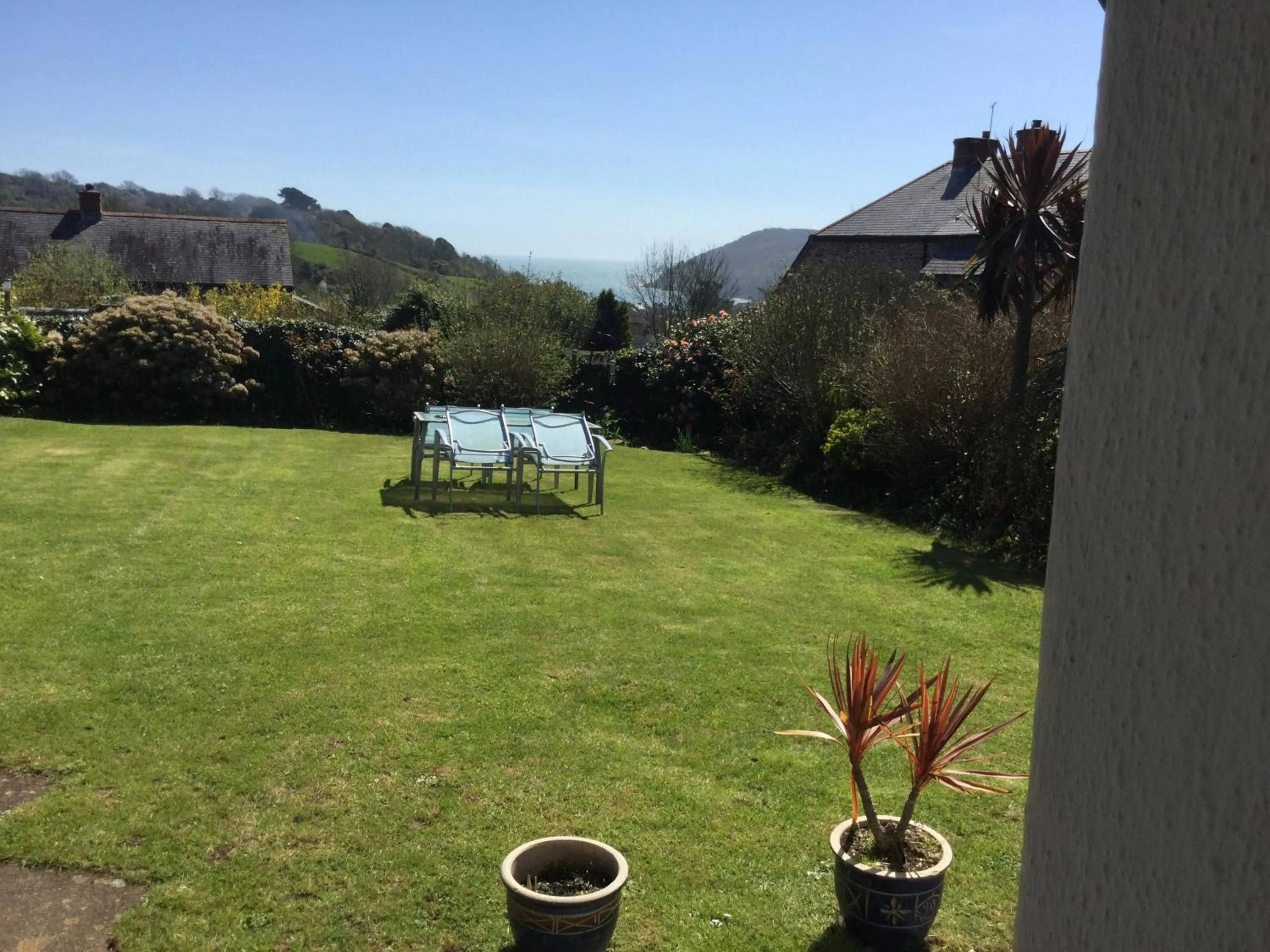 Sea view in Coombe House B&B