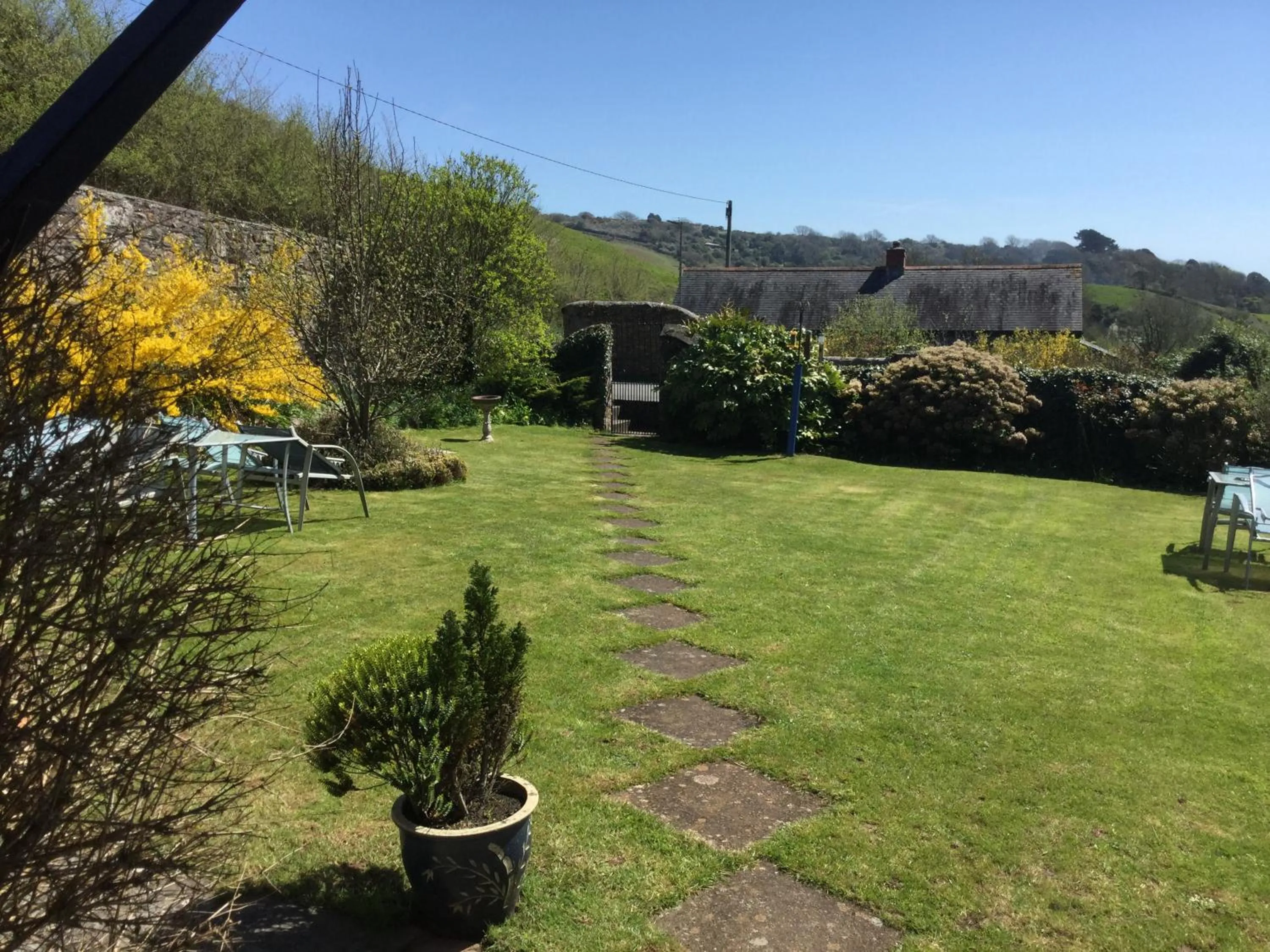 Garden in Coombe House B&B