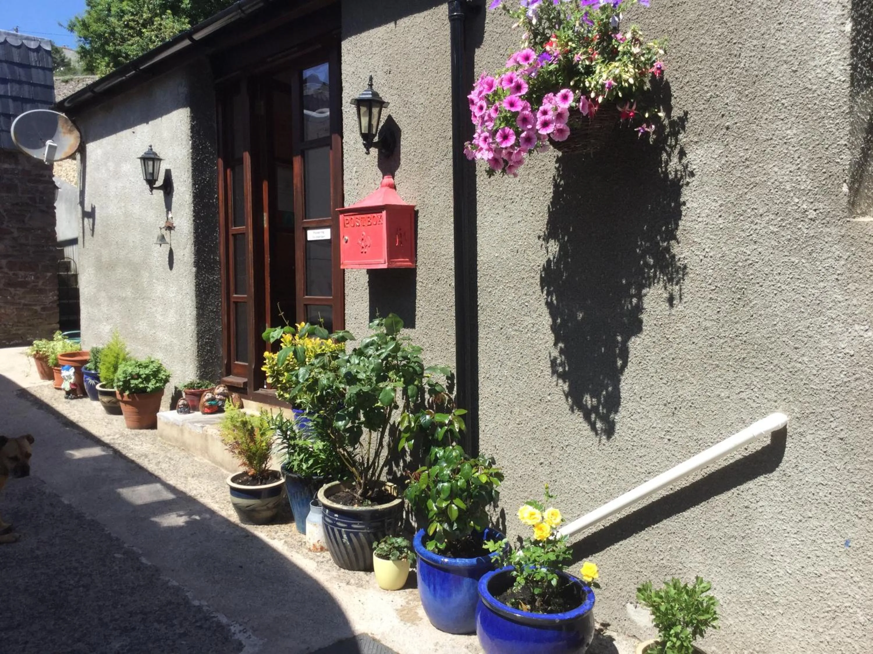 Property building in Coombe House B&B