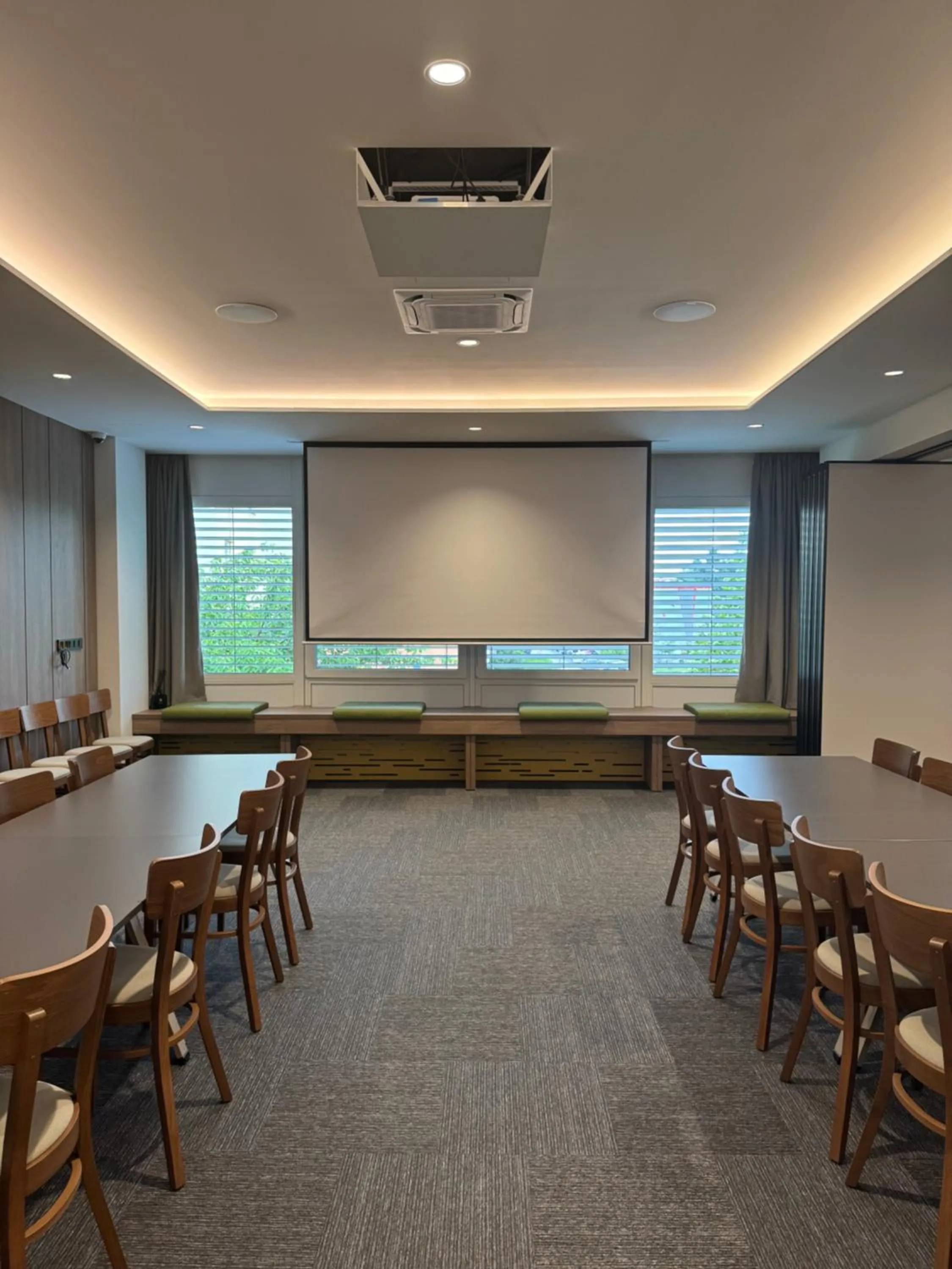 Business facilities in Hotel Alfa