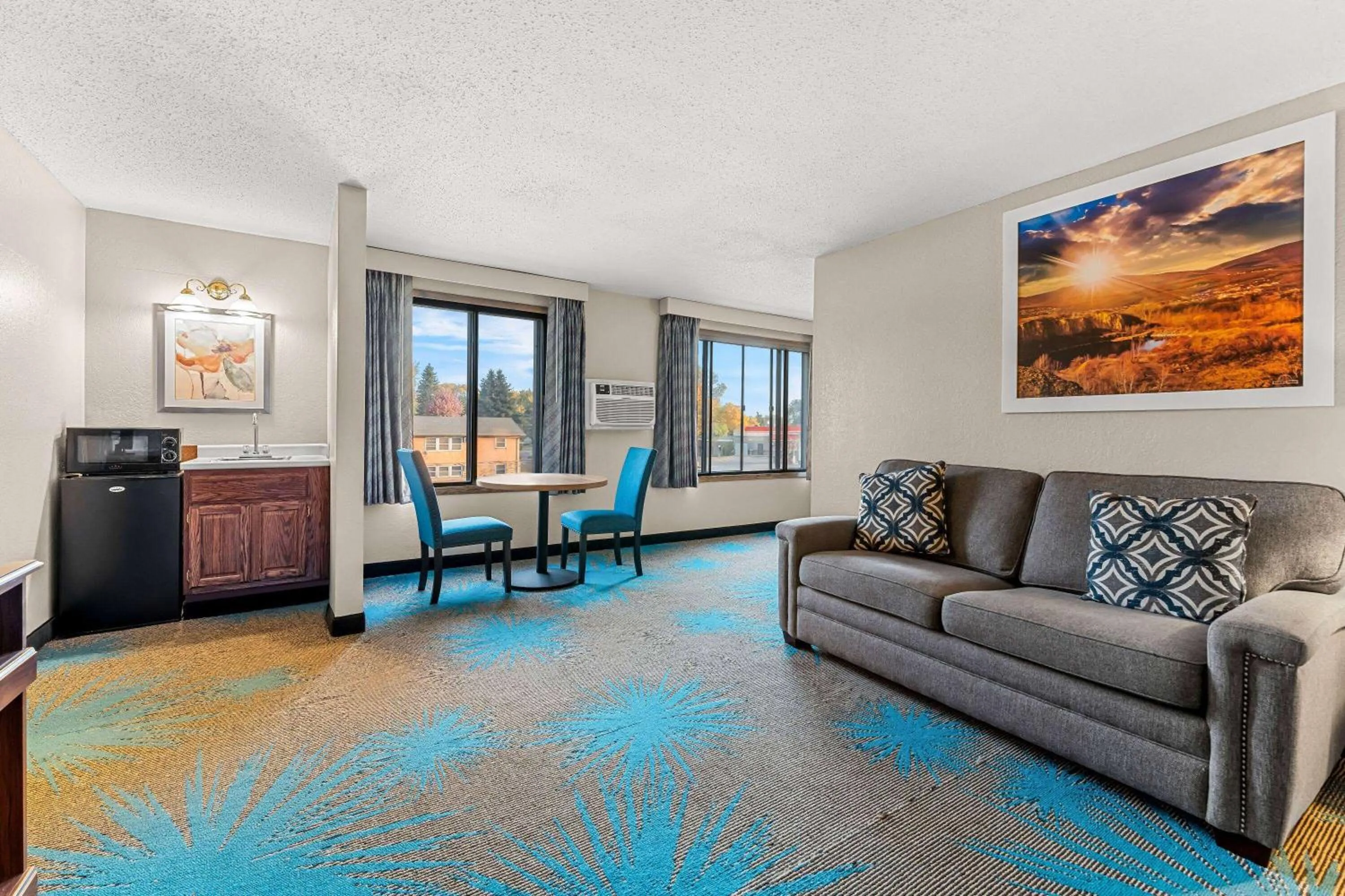 Photo of the whole room in Days Inn by Wyndham Sioux Falls