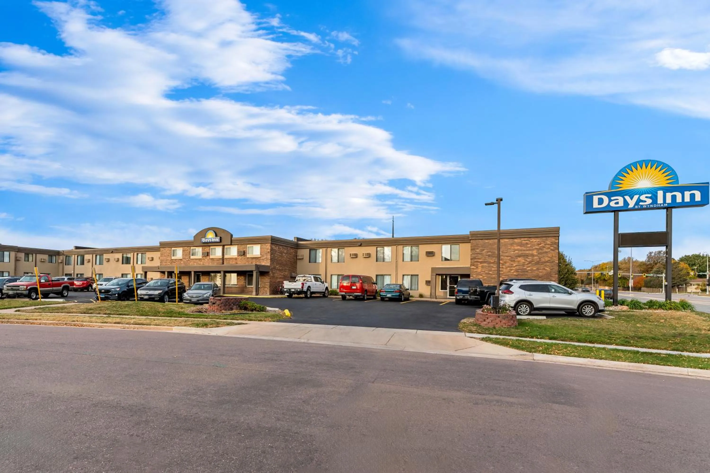 Property building in Days Inn by Wyndham Sioux Falls