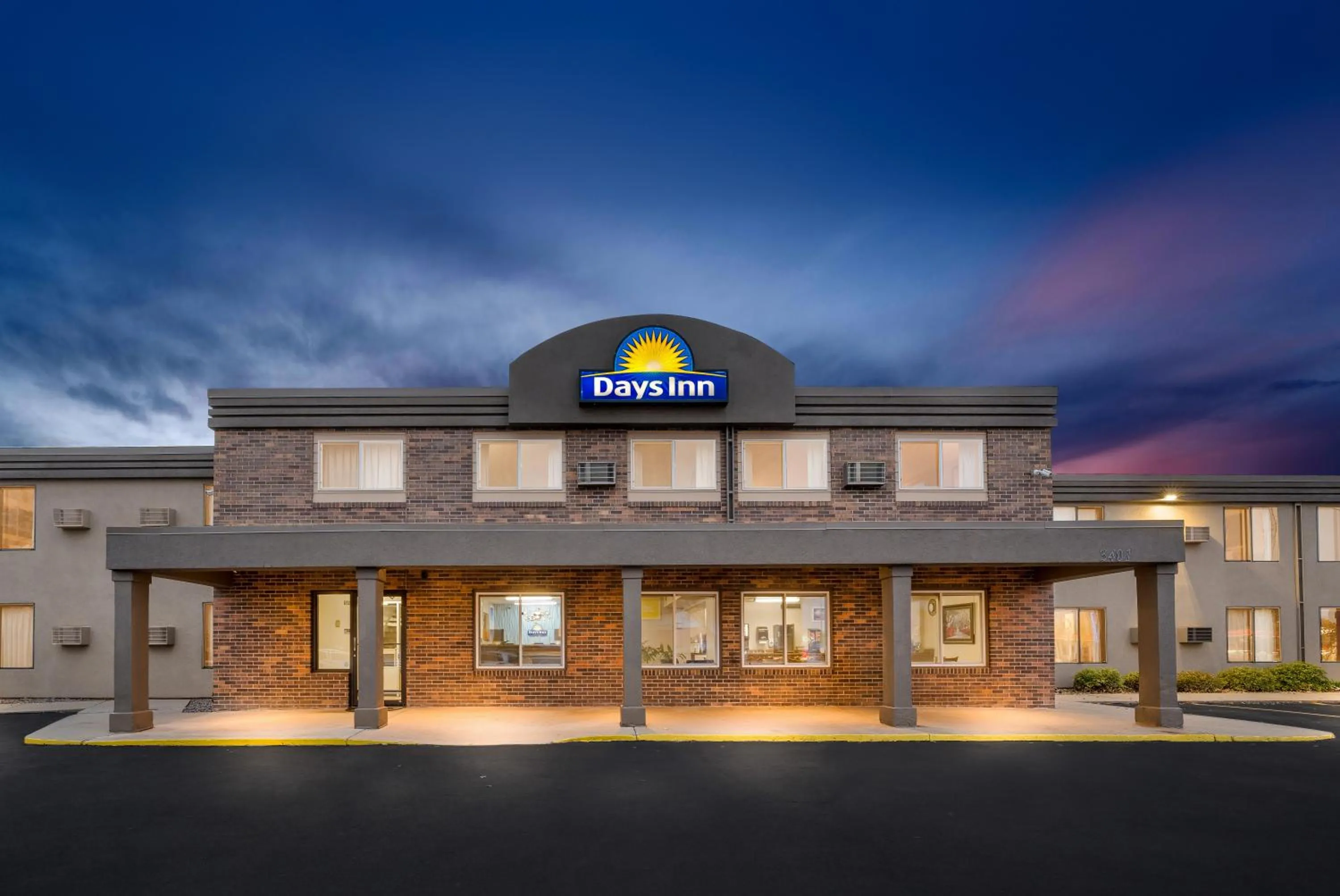 Property building in Days Inn by Wyndham Sioux Falls