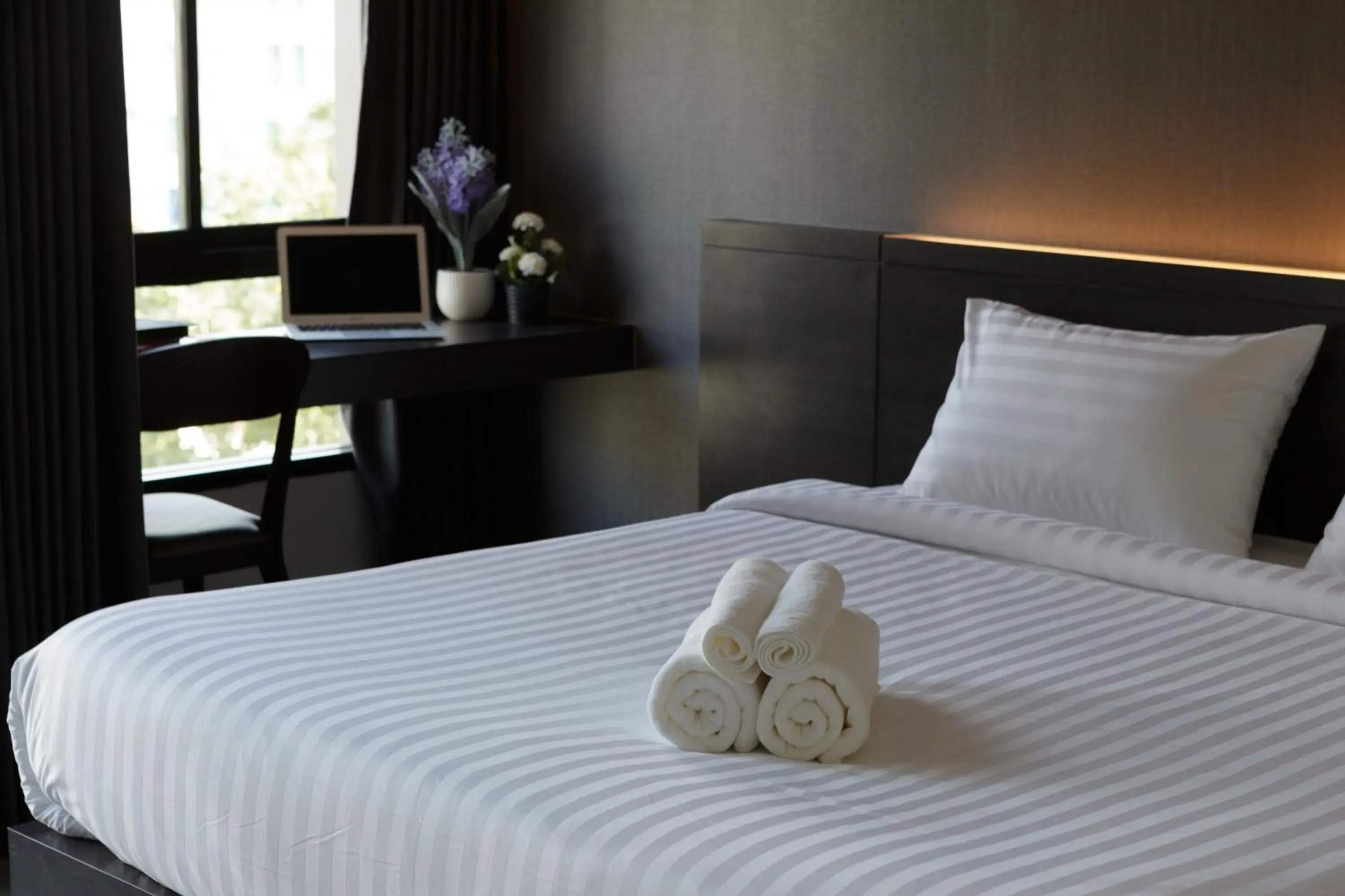 Deluxe King Room in @S115 Residence Deluxe King Room in @S115 Residence