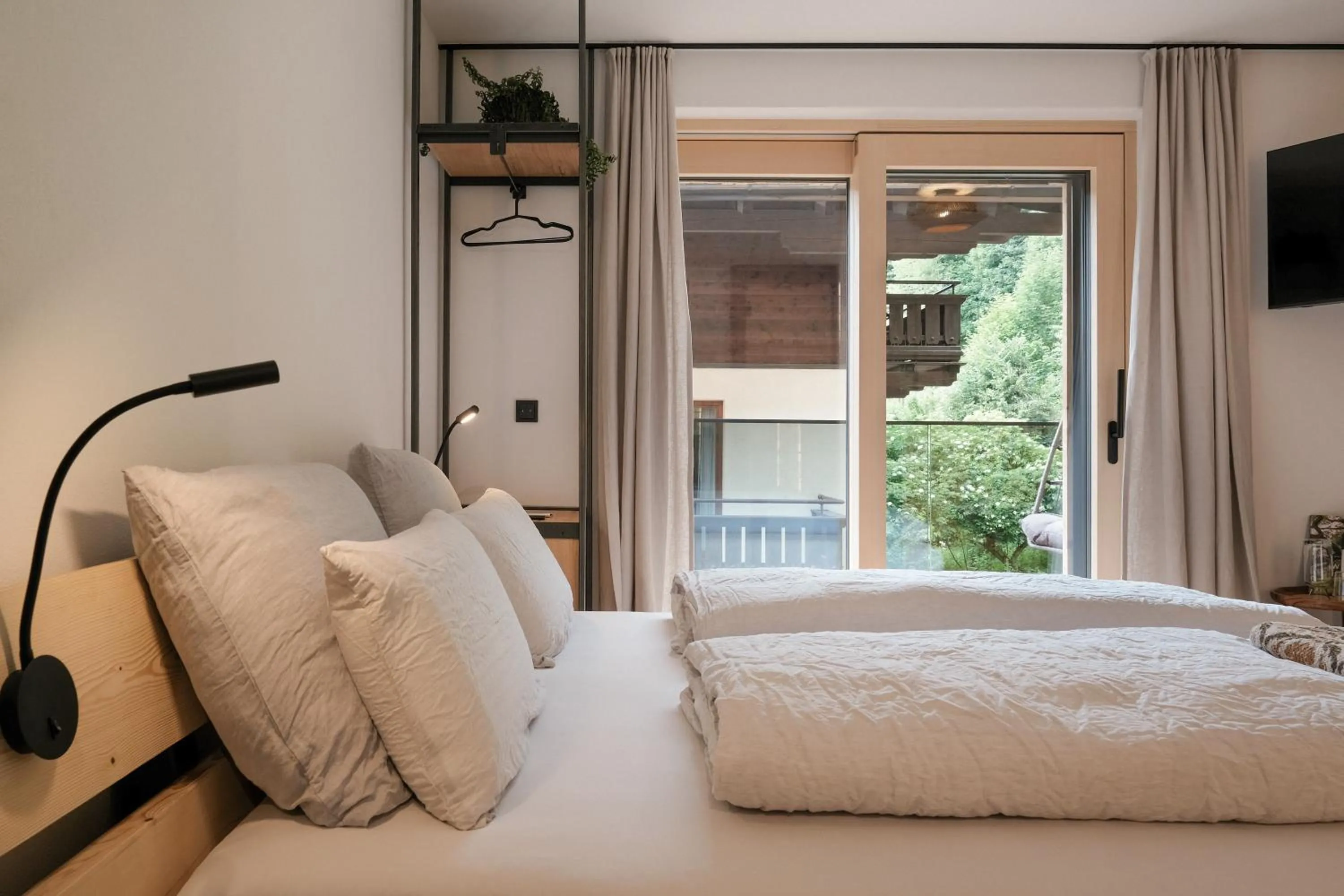 Bedroom, Bed in Grand Pension Franziska - inkl CrossFit Gym