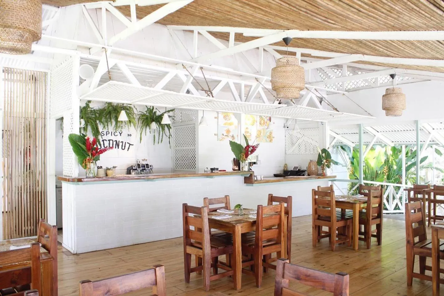 Restaurant/places to eat in Villas del Caribe