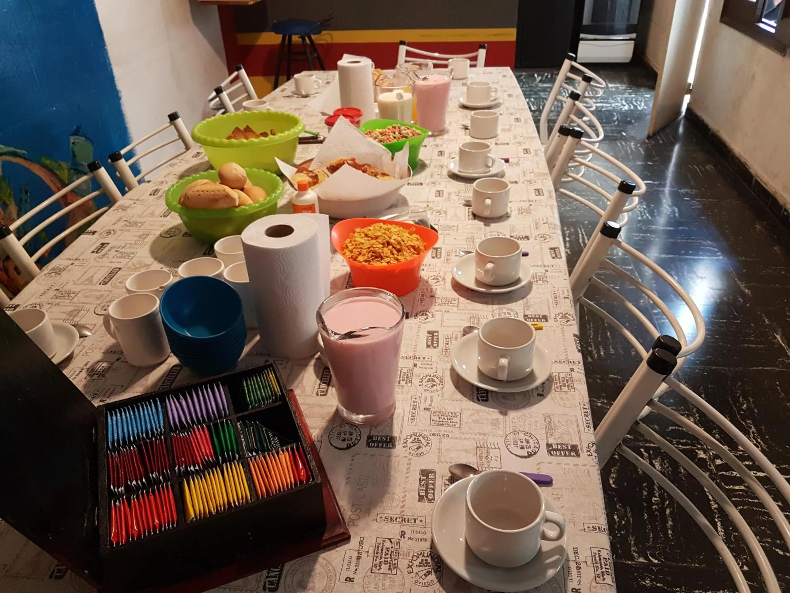 Breakfast in Link Cordoba Hostel