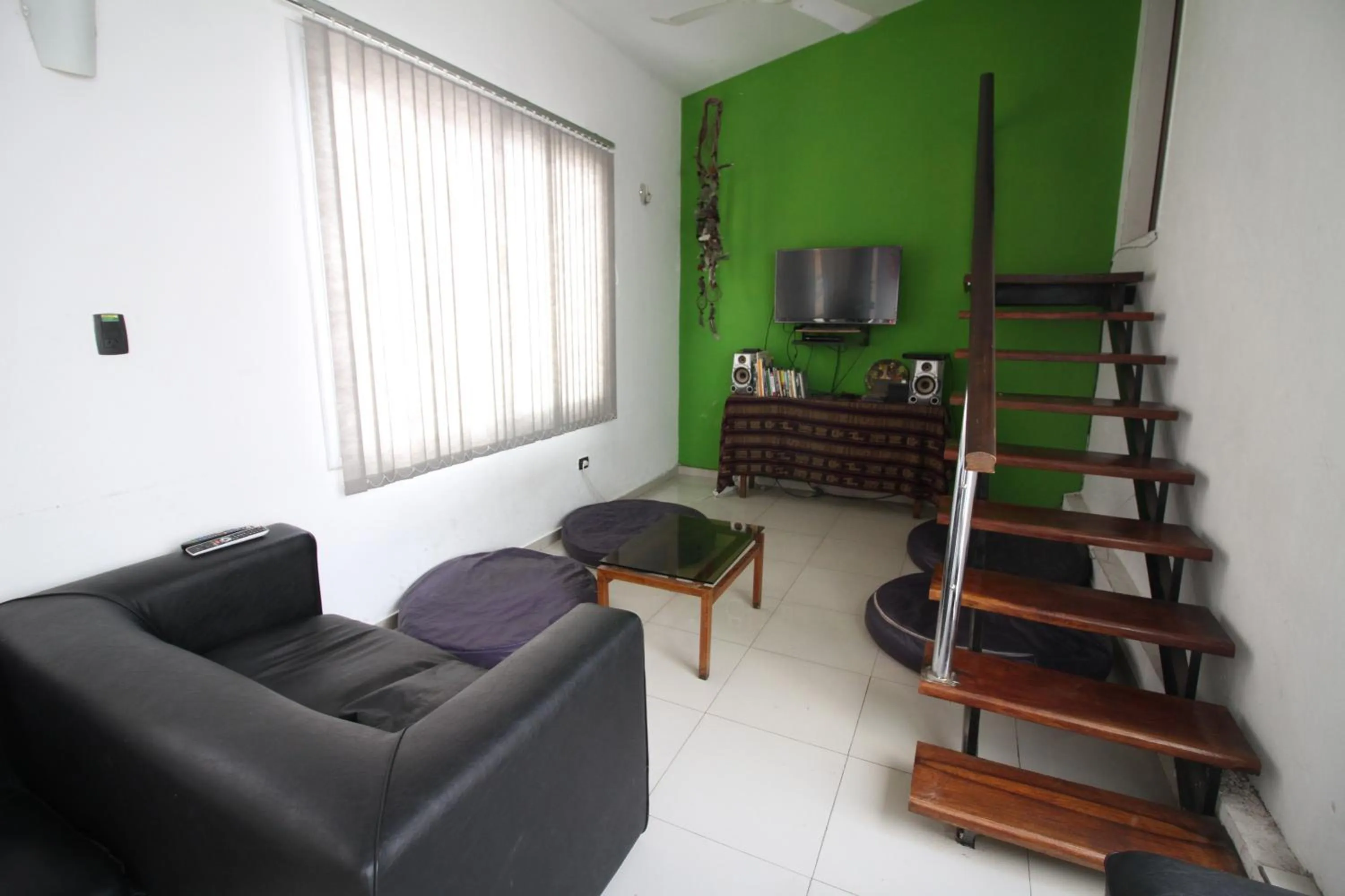 Communal lounge/ TV room in Link Cordoba Hostel