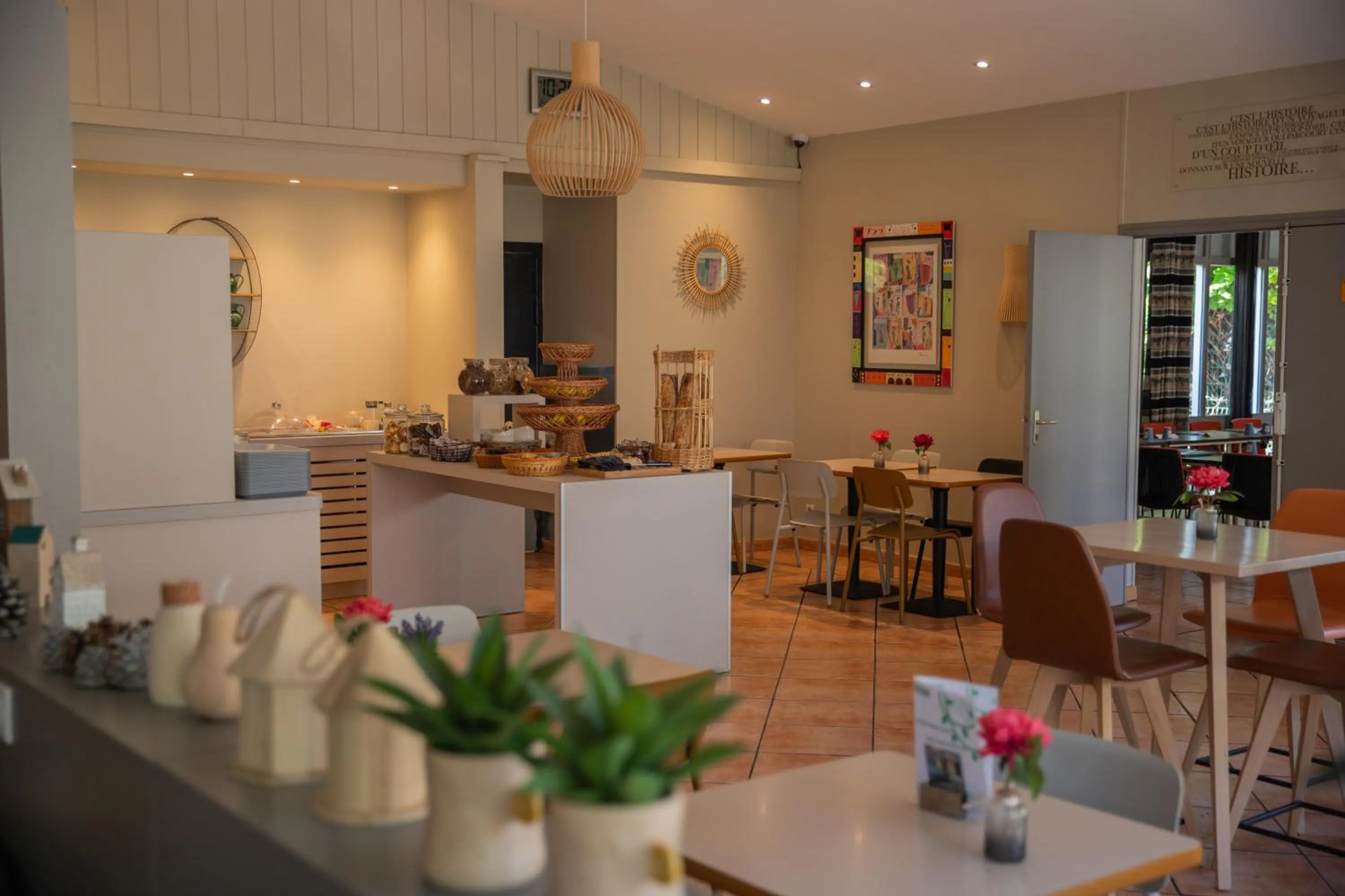 Breakfast in Kyriad Nîmes Ouest A9