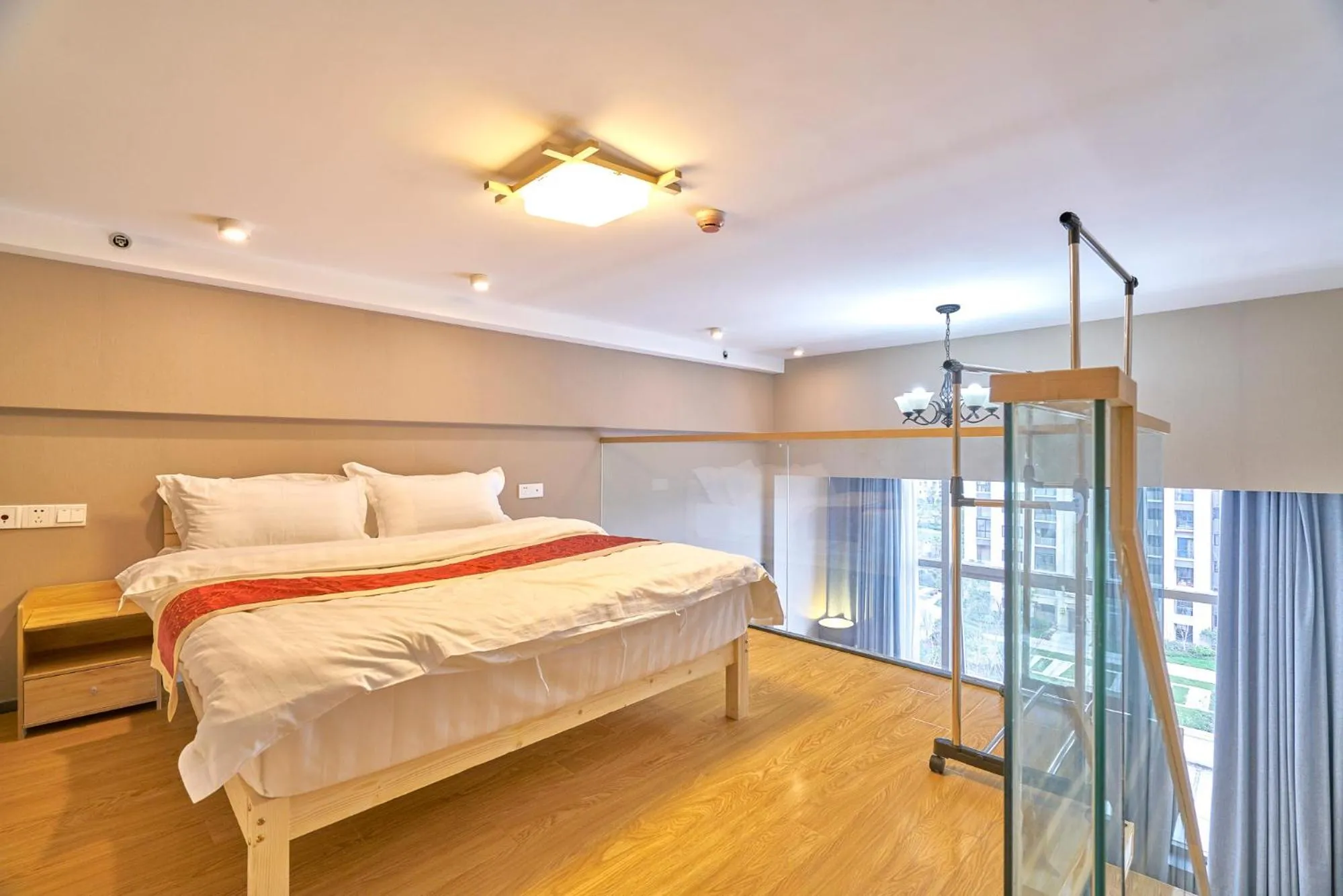 Bed in Plesant Daily Rental Apartment