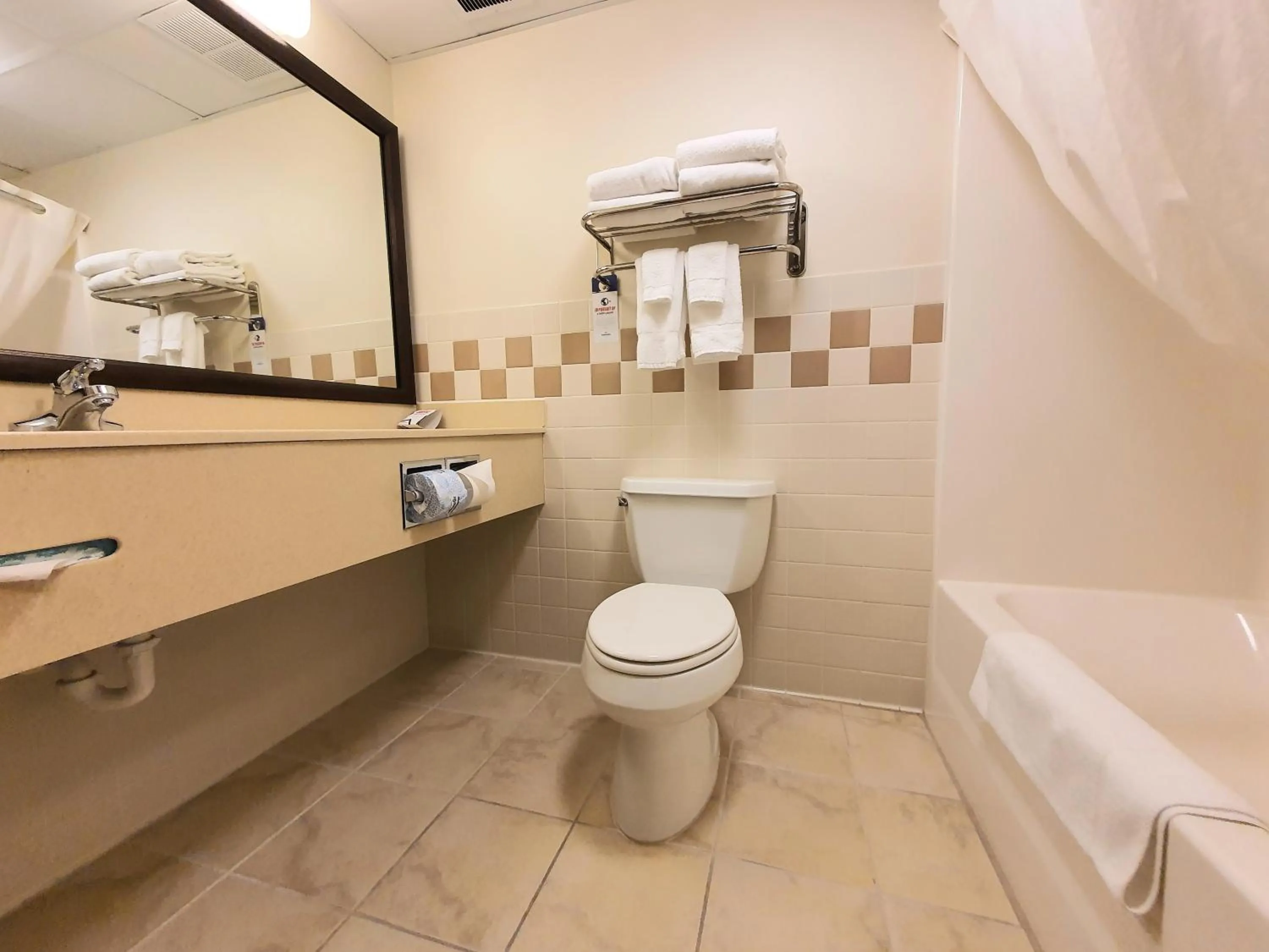 AmeriVu Inn and Suites - Waconia