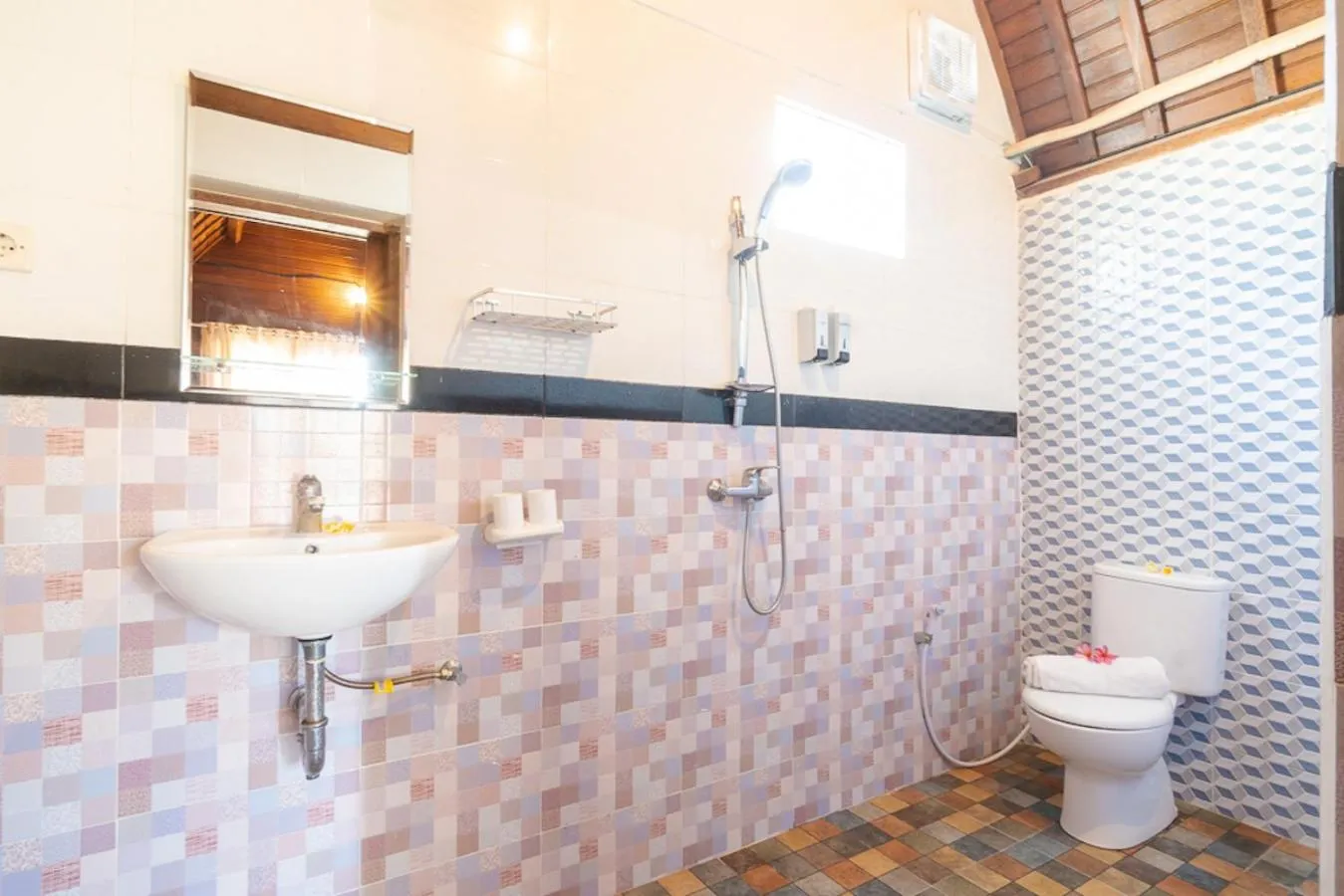 Shower in Kukuh Penida Village by Bukit Vista