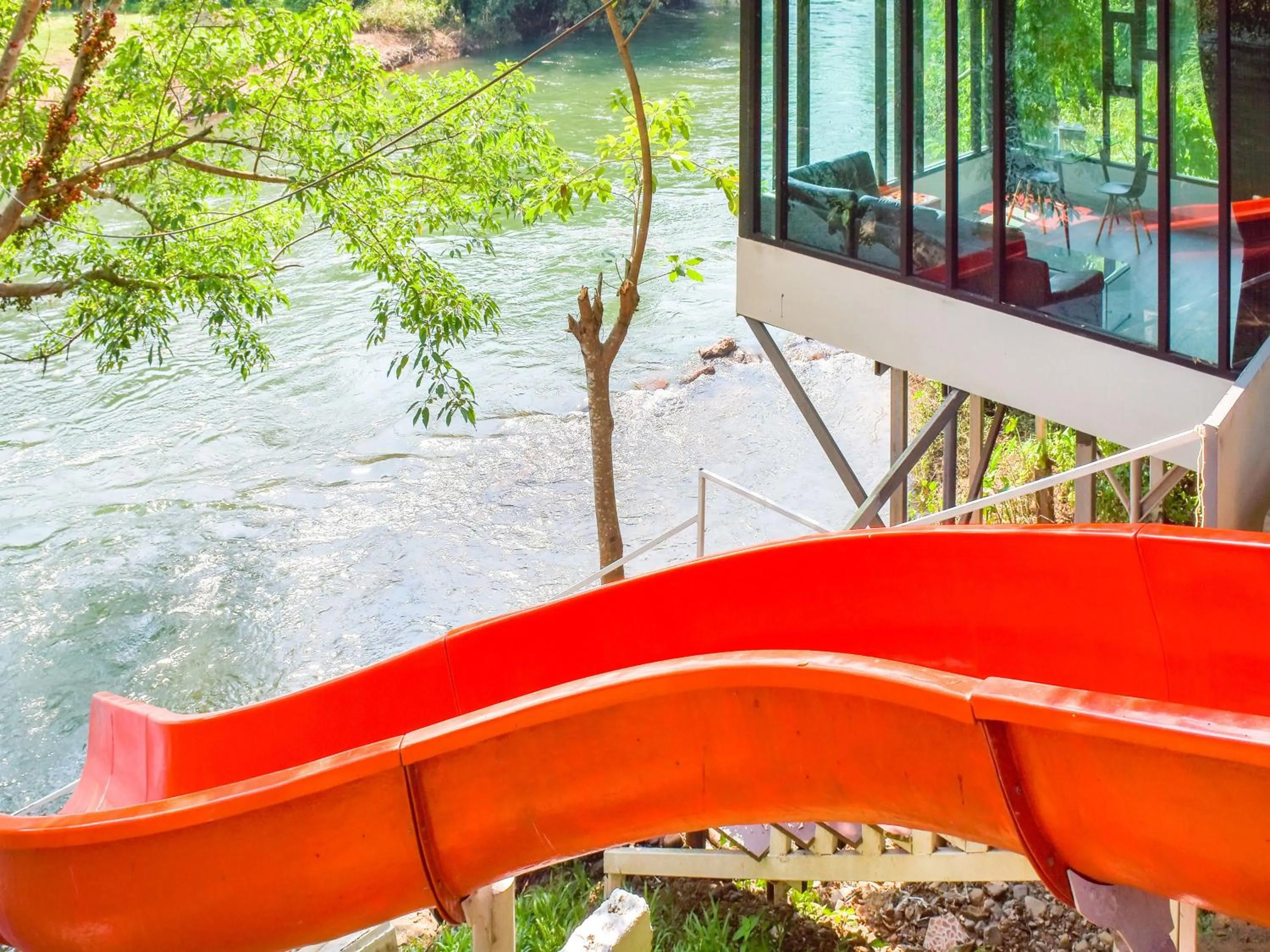 Area and facilities in Nana River Kaeng Krachan