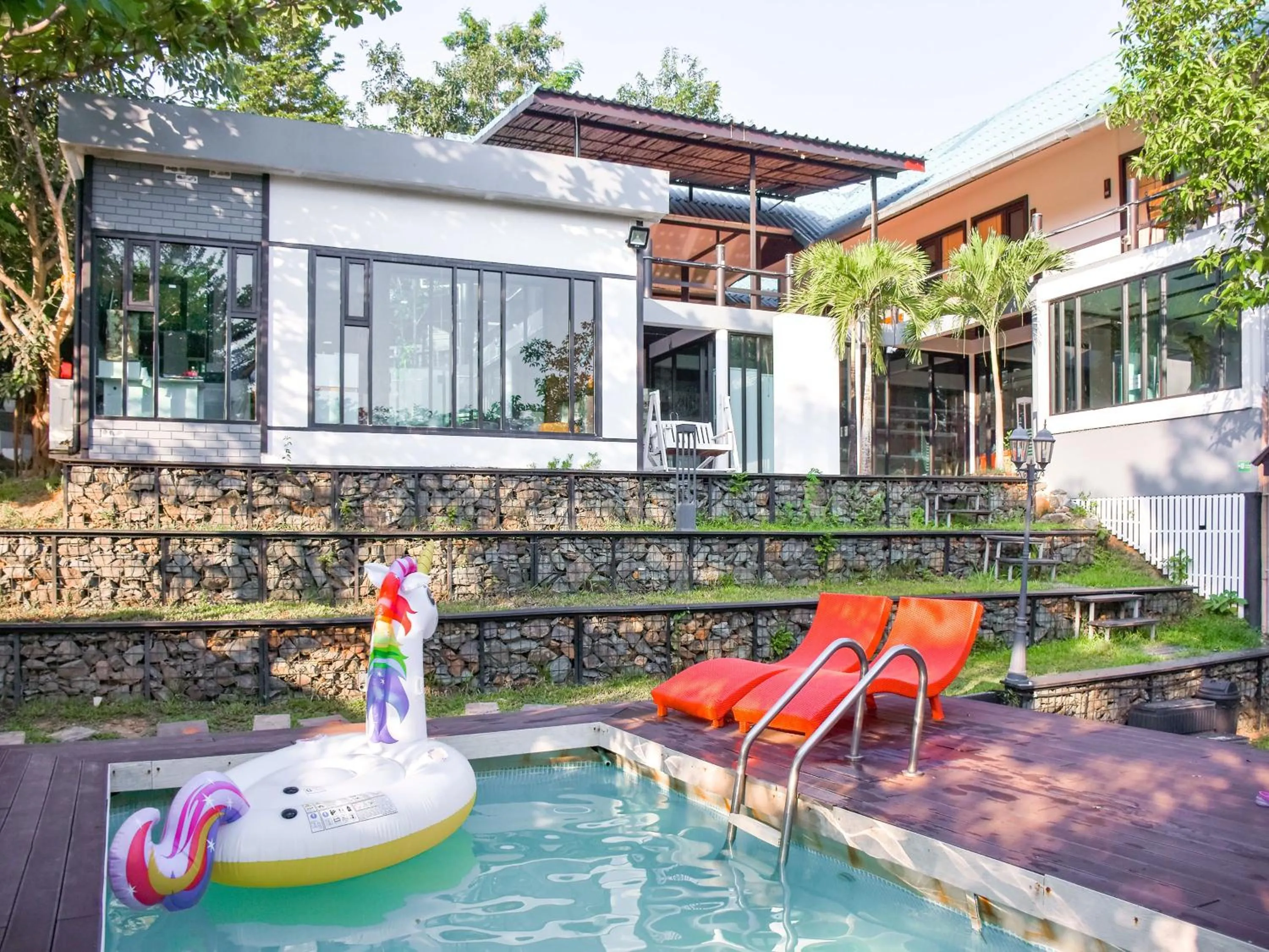 Area and facilities in Nana River Kaeng Krachan