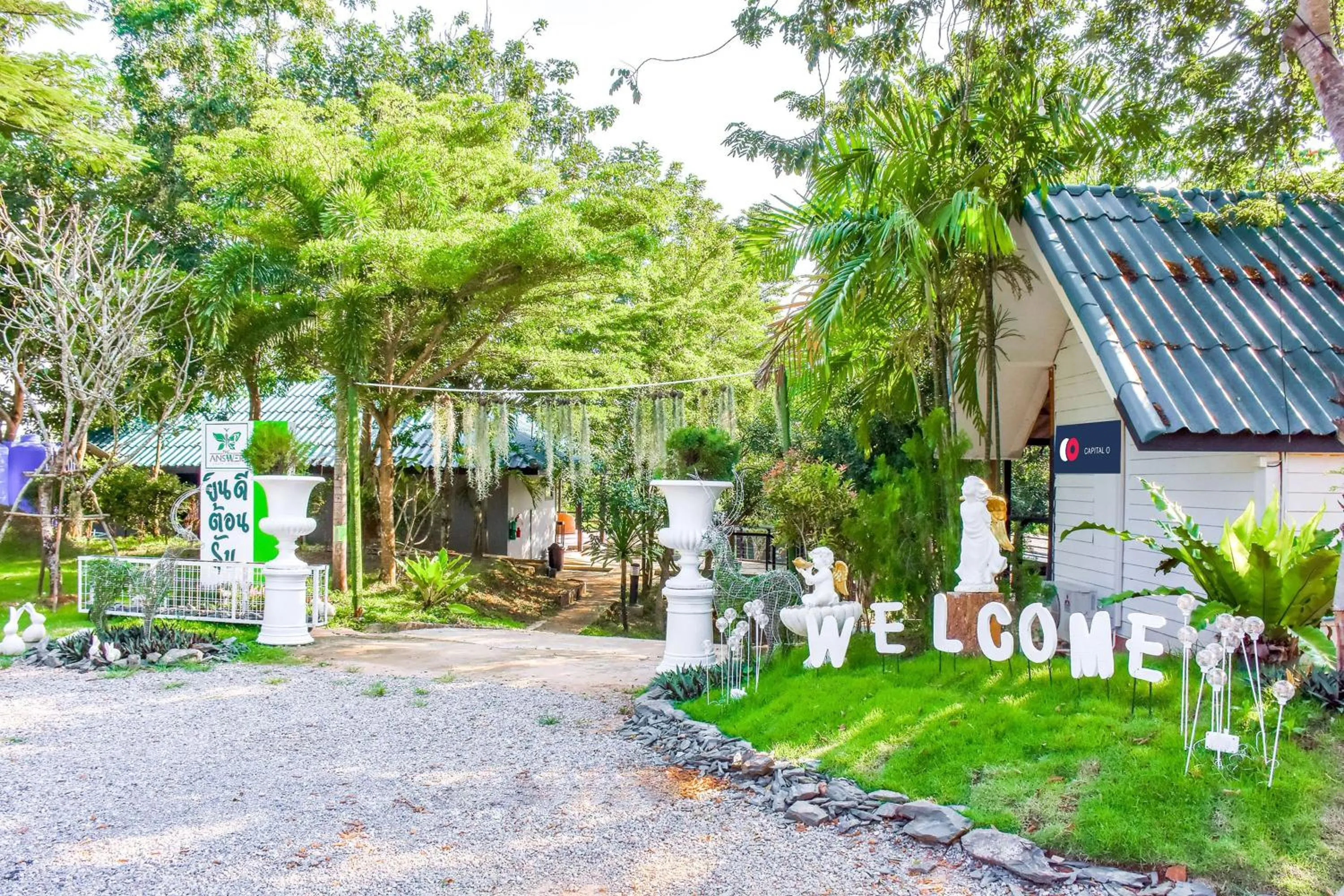 Facade/entrance in Nana River Kaeng Krachan