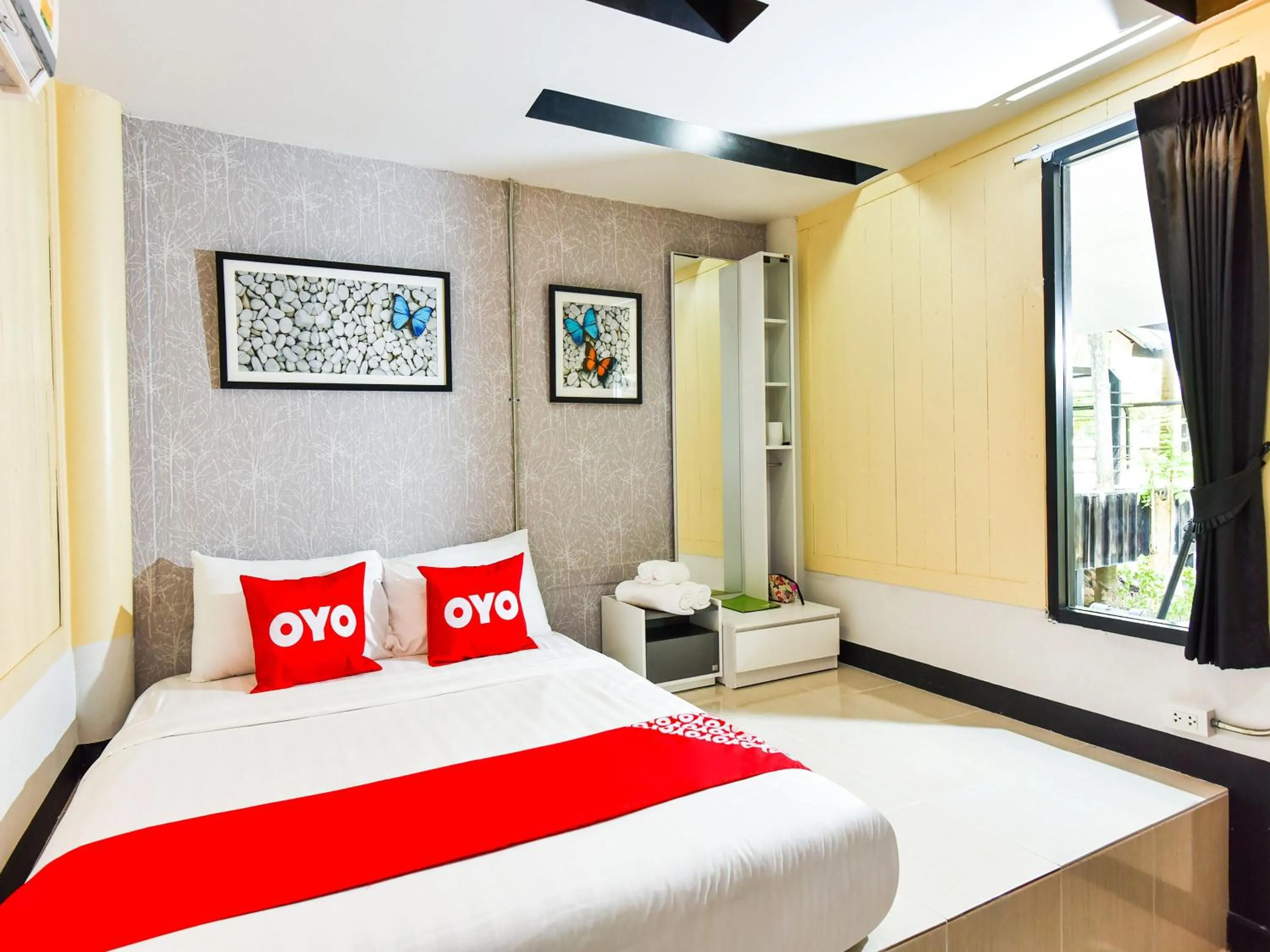 Bedroom, Bed in Nana River Kaeng Krachan