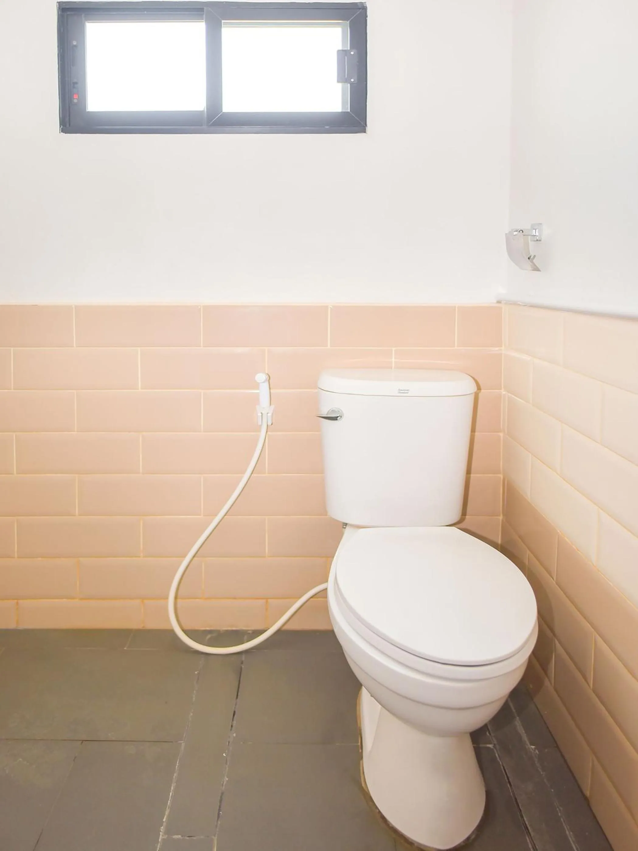 Bathroom in Nana River Kaeng Krachan