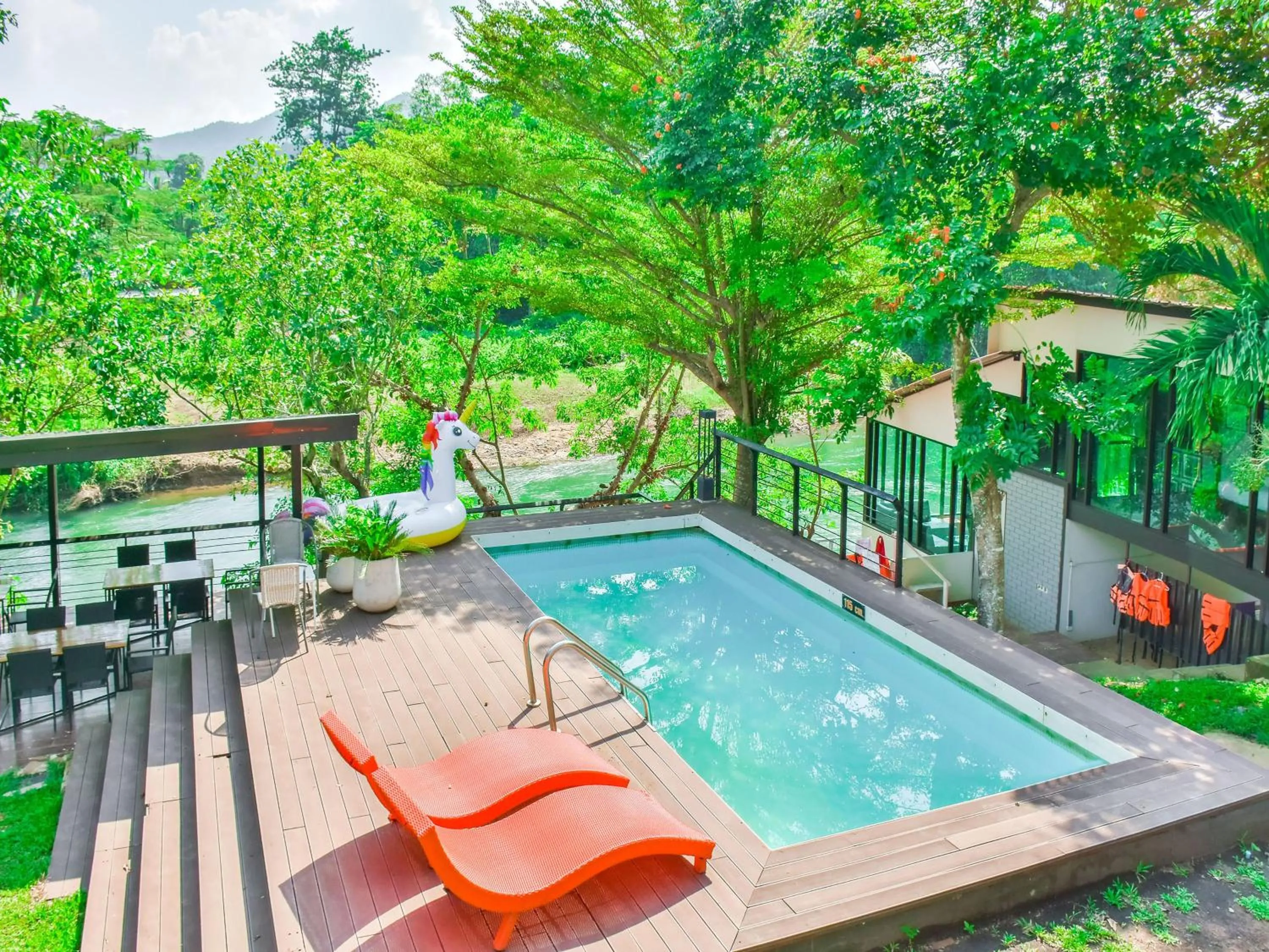 Swimming pool in Nana River Kaeng Krachan