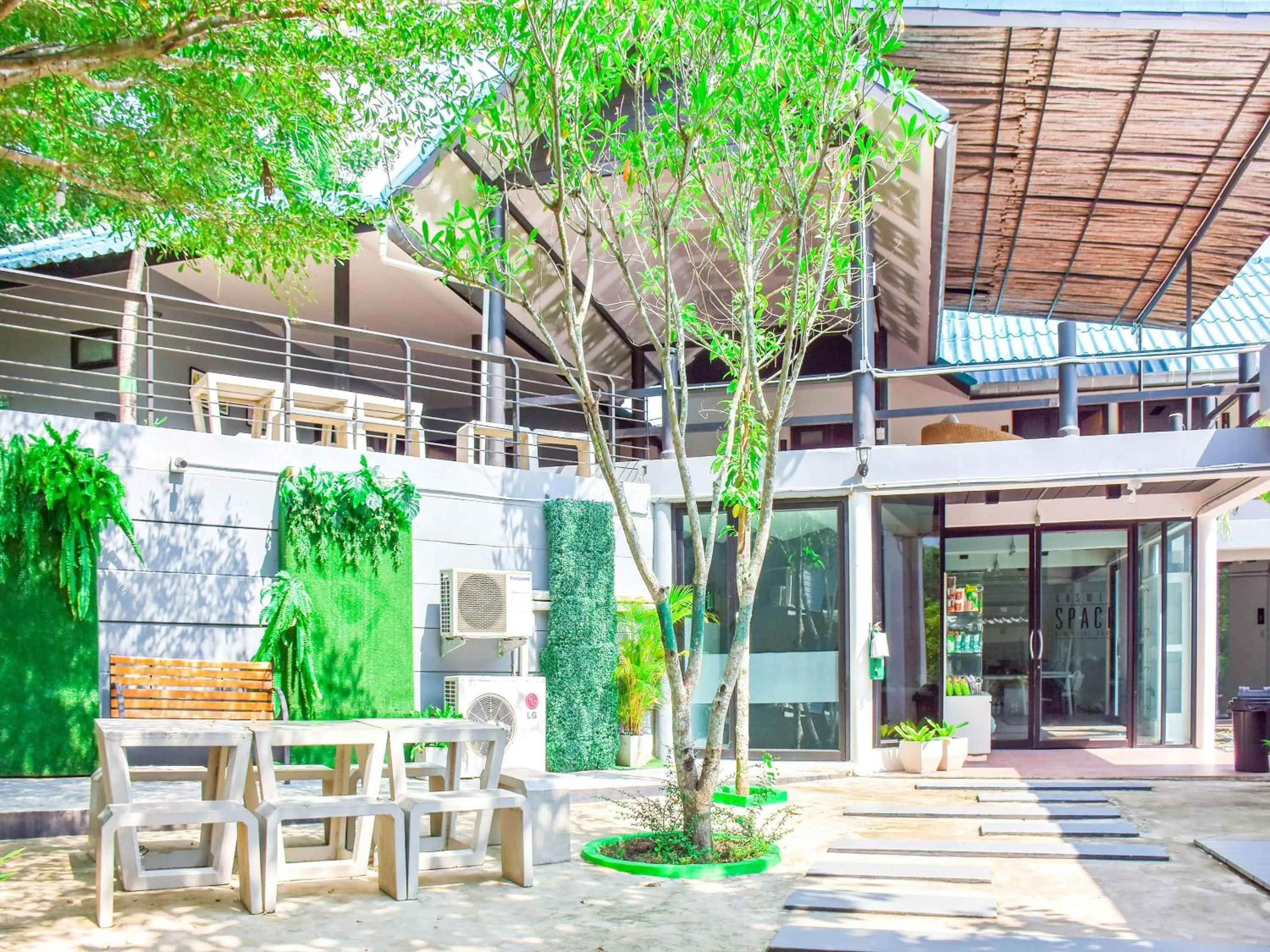 Garden in Nana River Kaeng Krachan