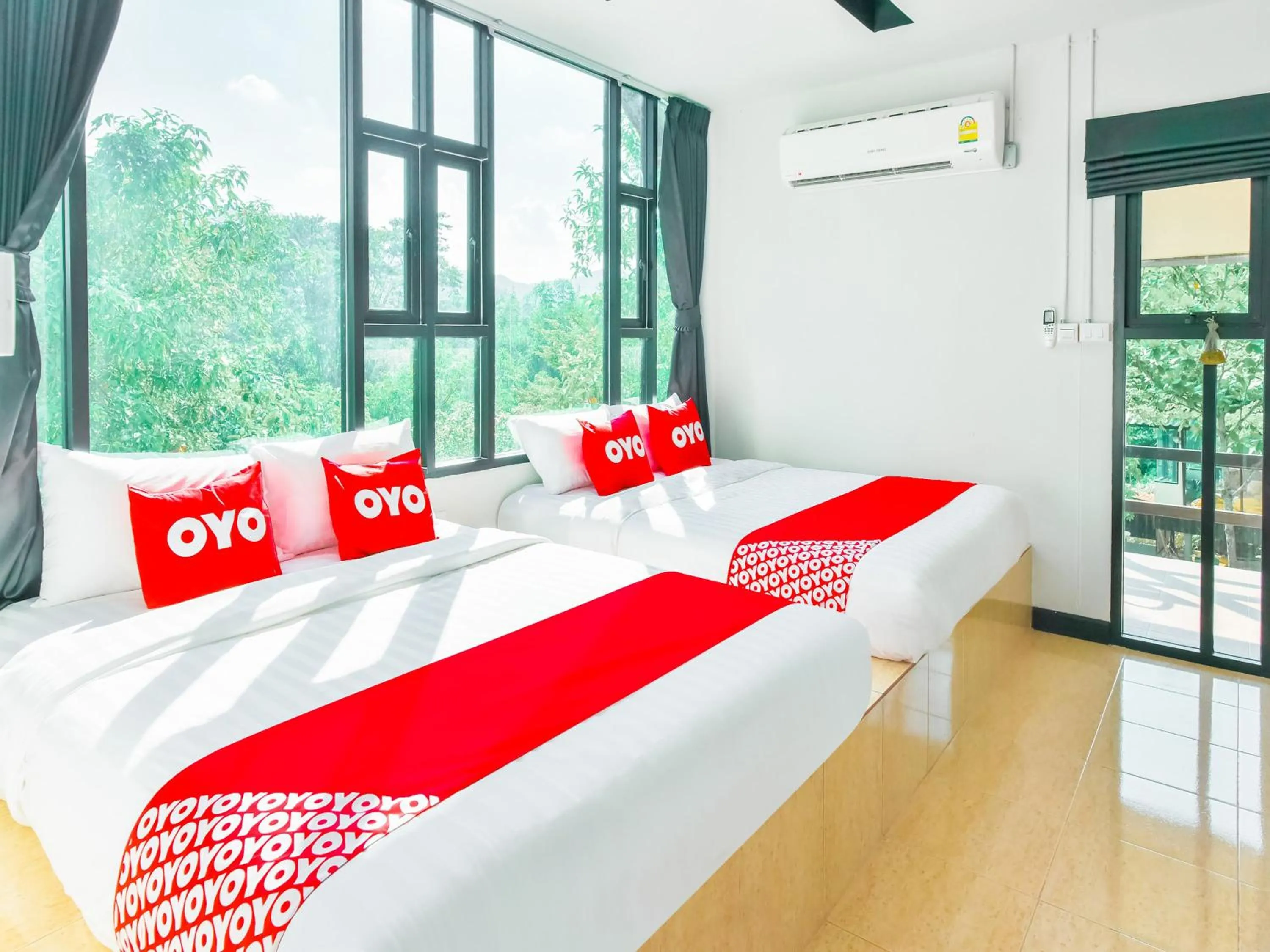 Bedroom, Bed in Nana River Kaeng Krachan